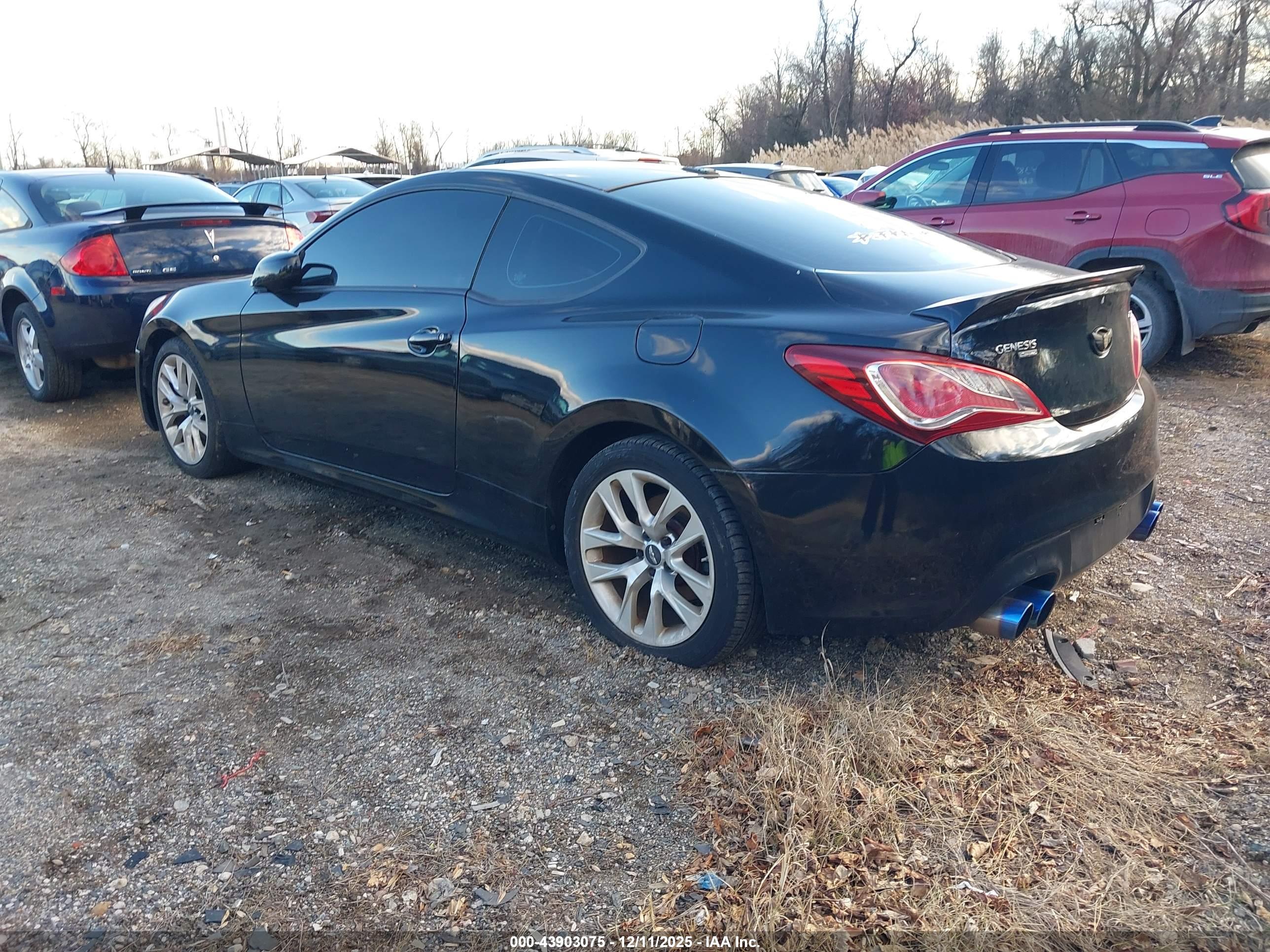 HYUNDAI GENESIS image 3