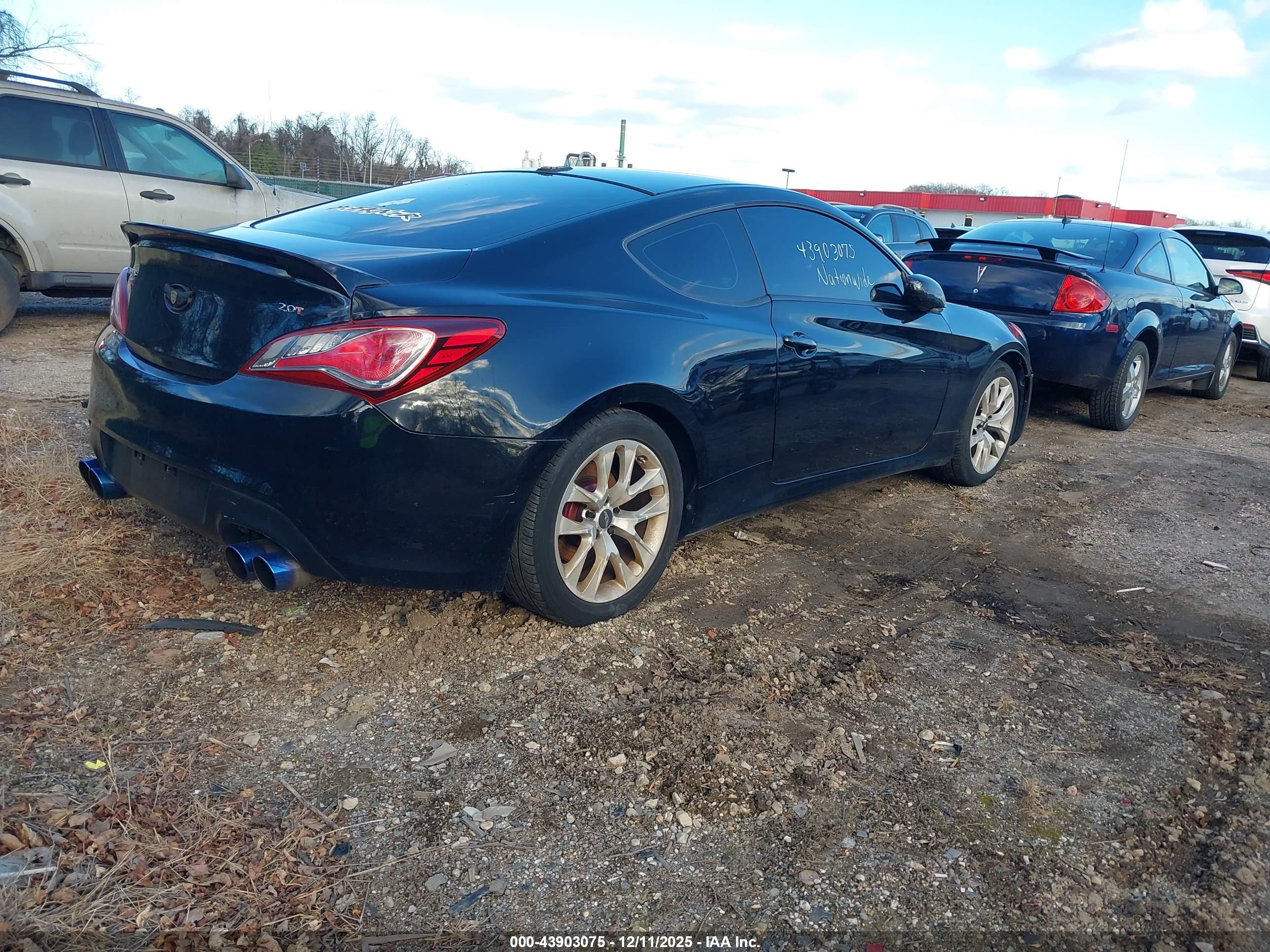 HYUNDAI GENESIS image 4