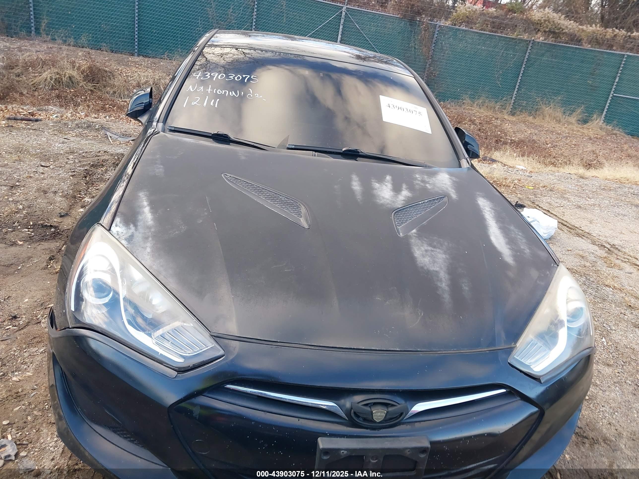 HYUNDAI GENESIS image 6