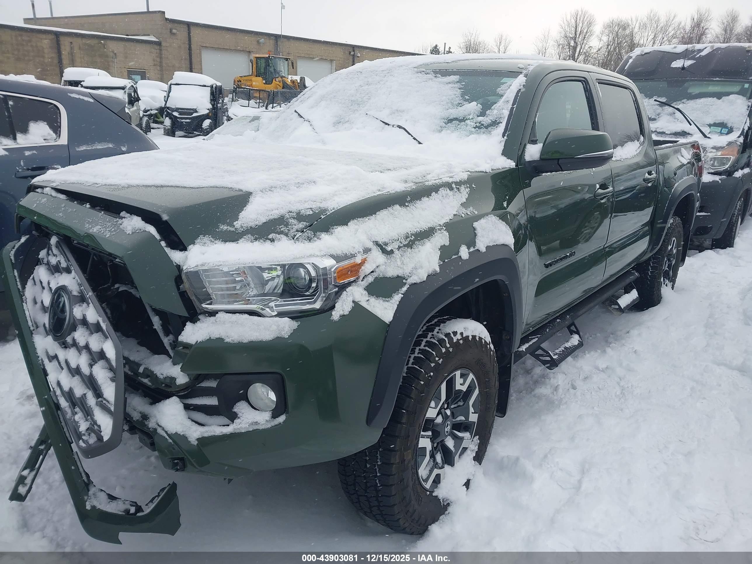 TOYOTA TACOMA image 2