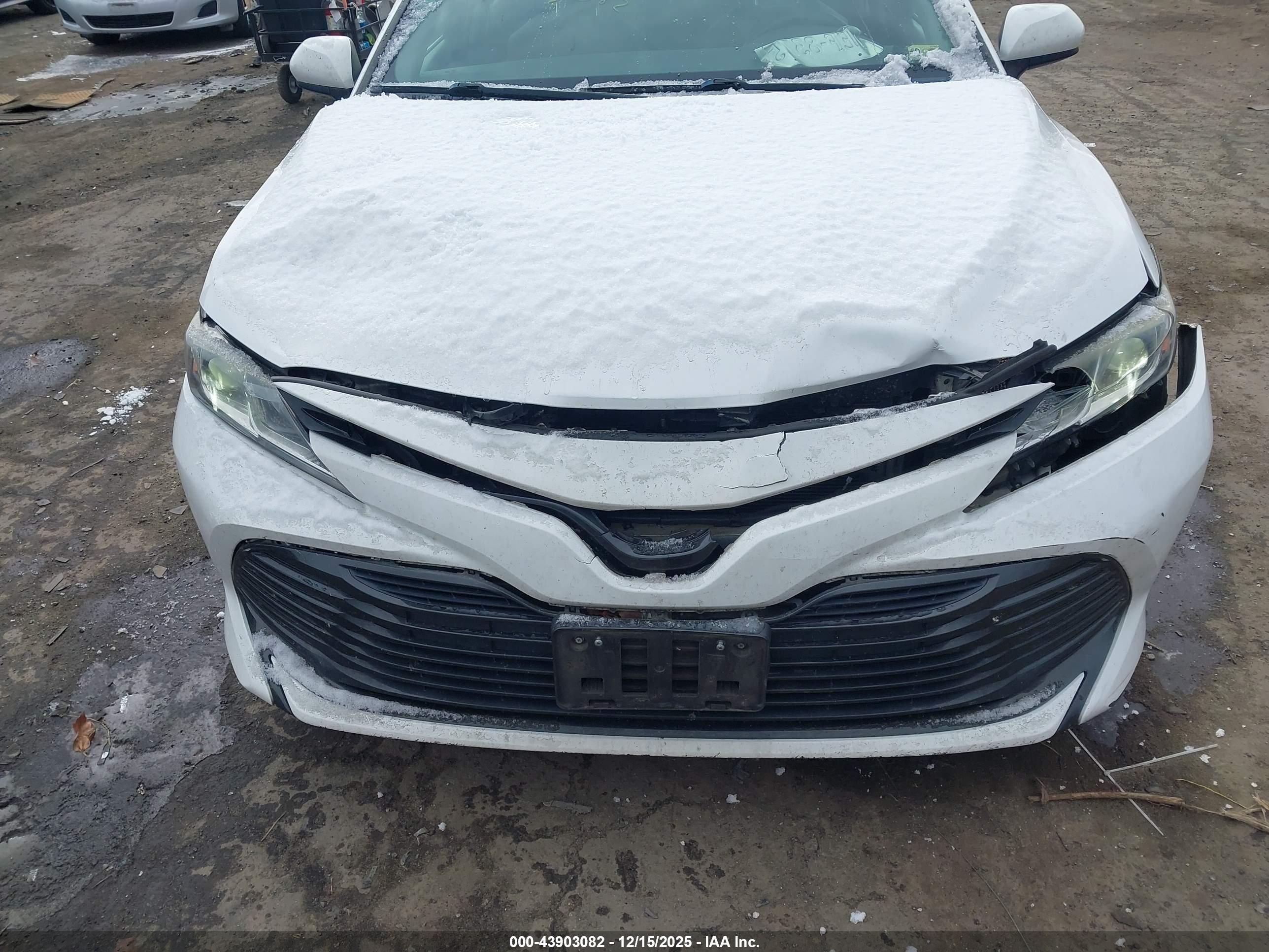 TOYOTA CAMRY image 6