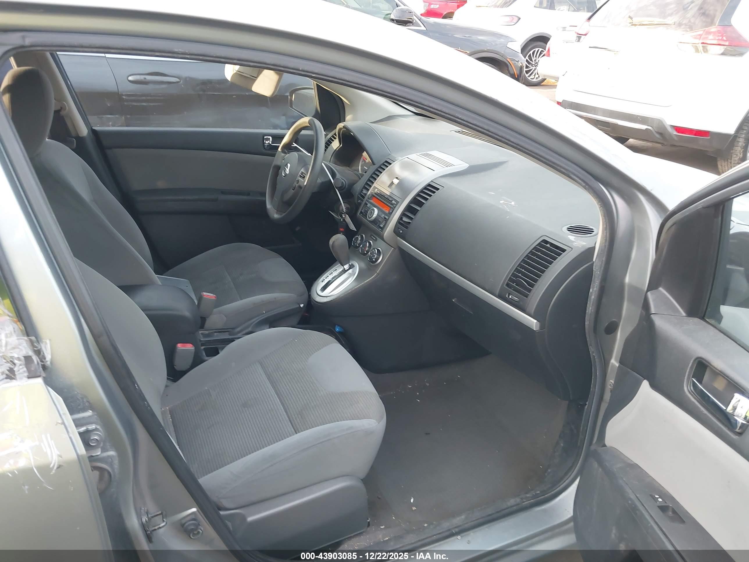 NISSAN SENTRA image 5