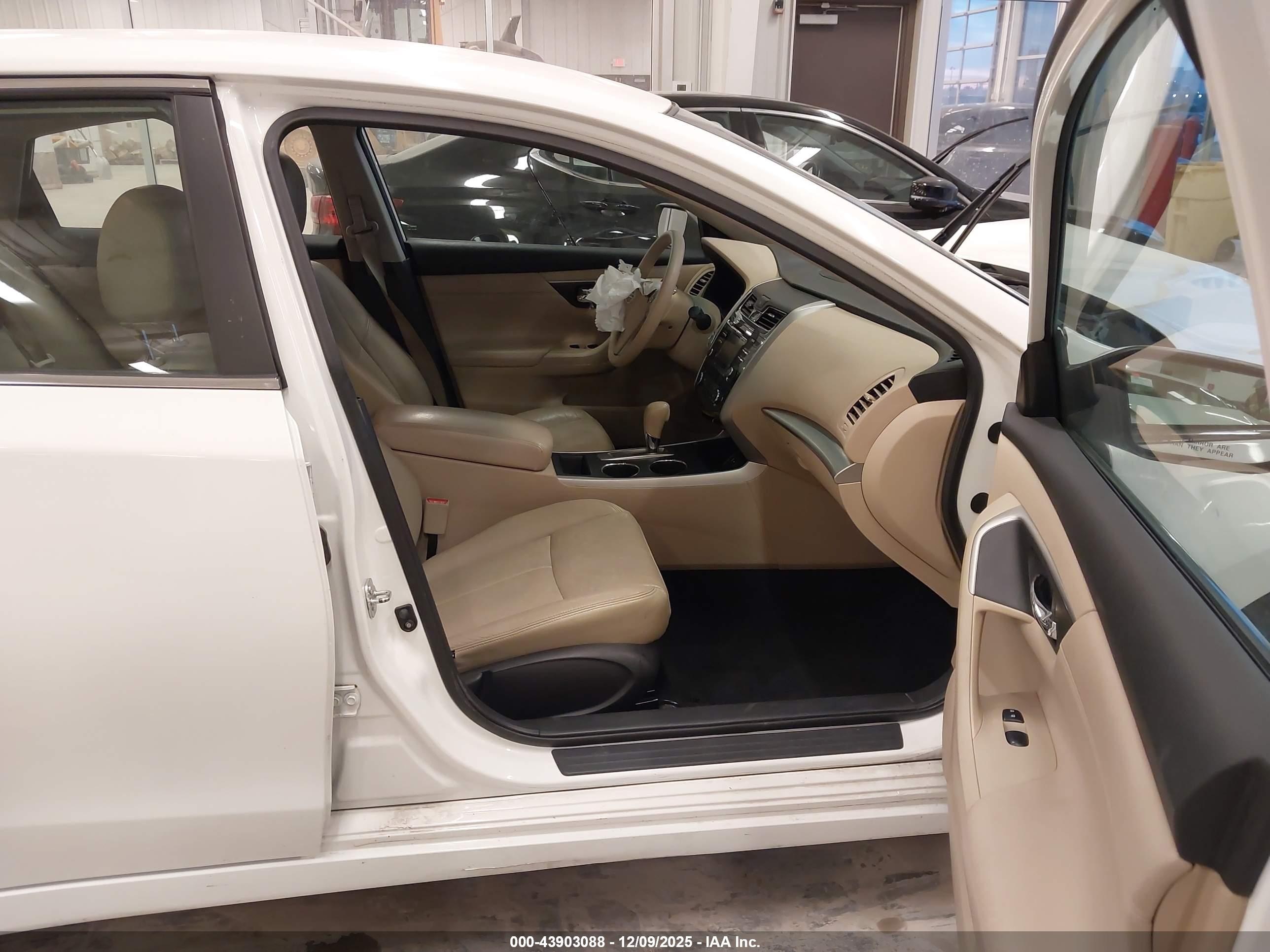 NISSAN ALTIMA image 5