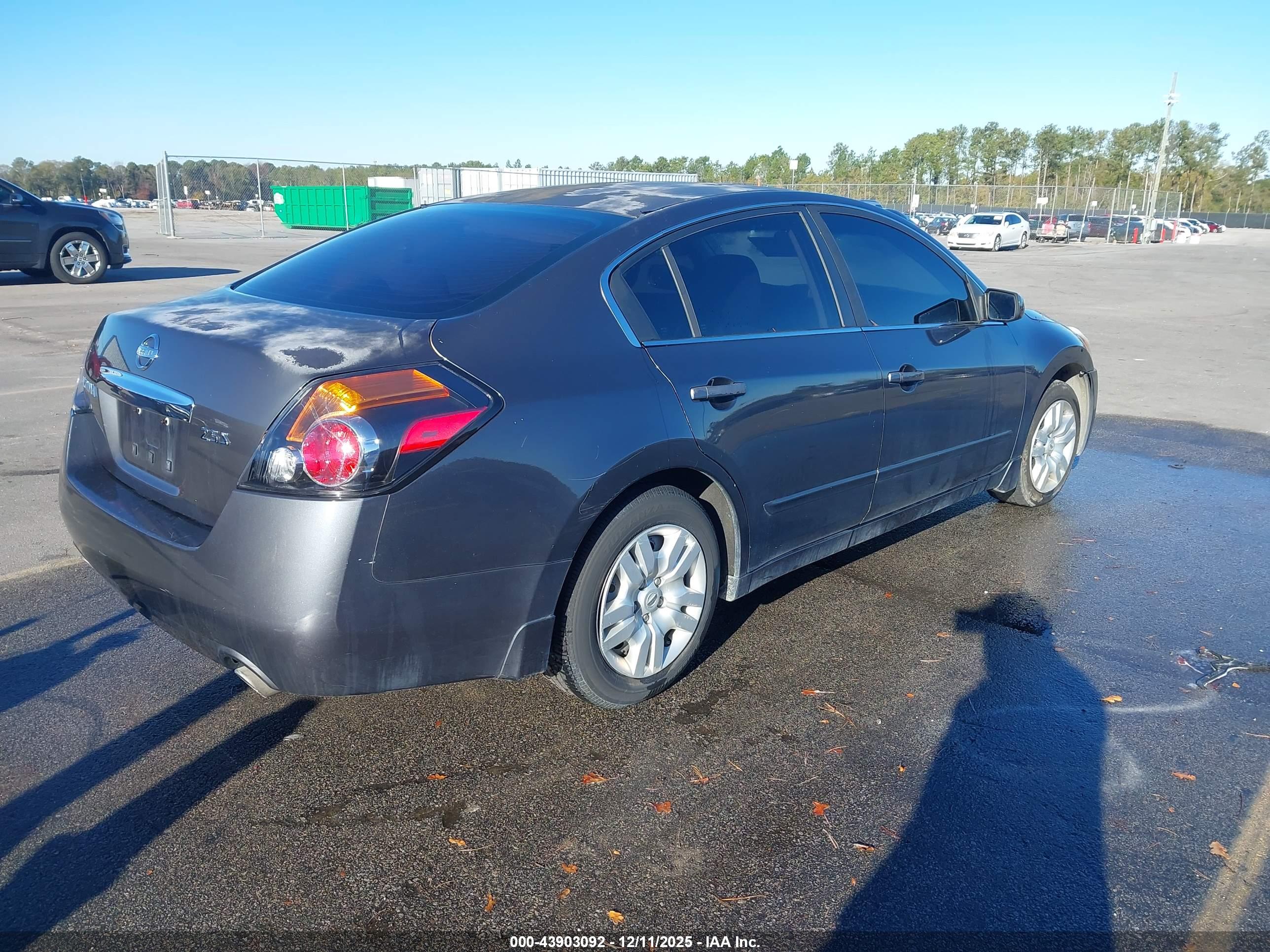 NISSAN ALTIMA image 4