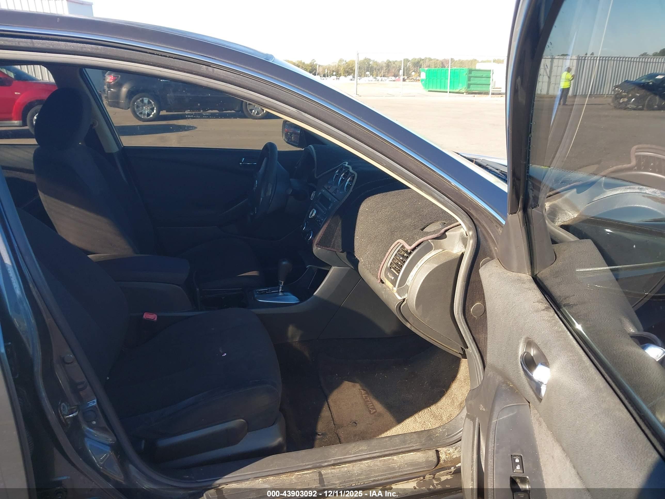 NISSAN ALTIMA image 5