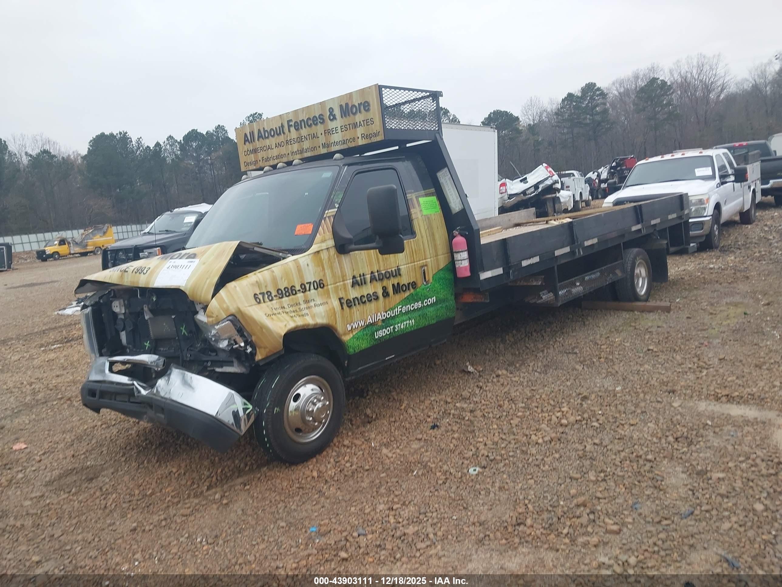 FORD E-450 image 2