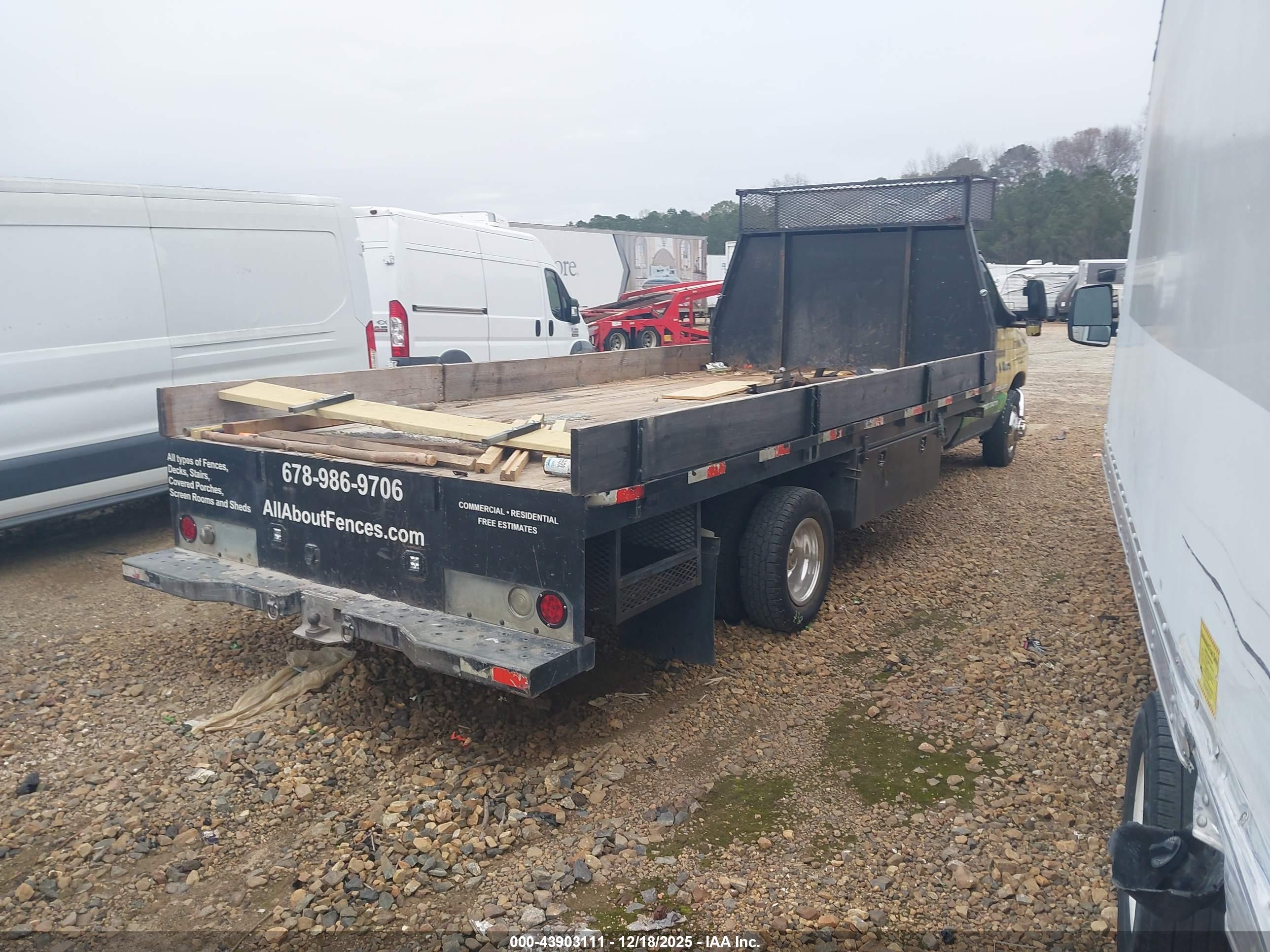 FORD E-450 image 4