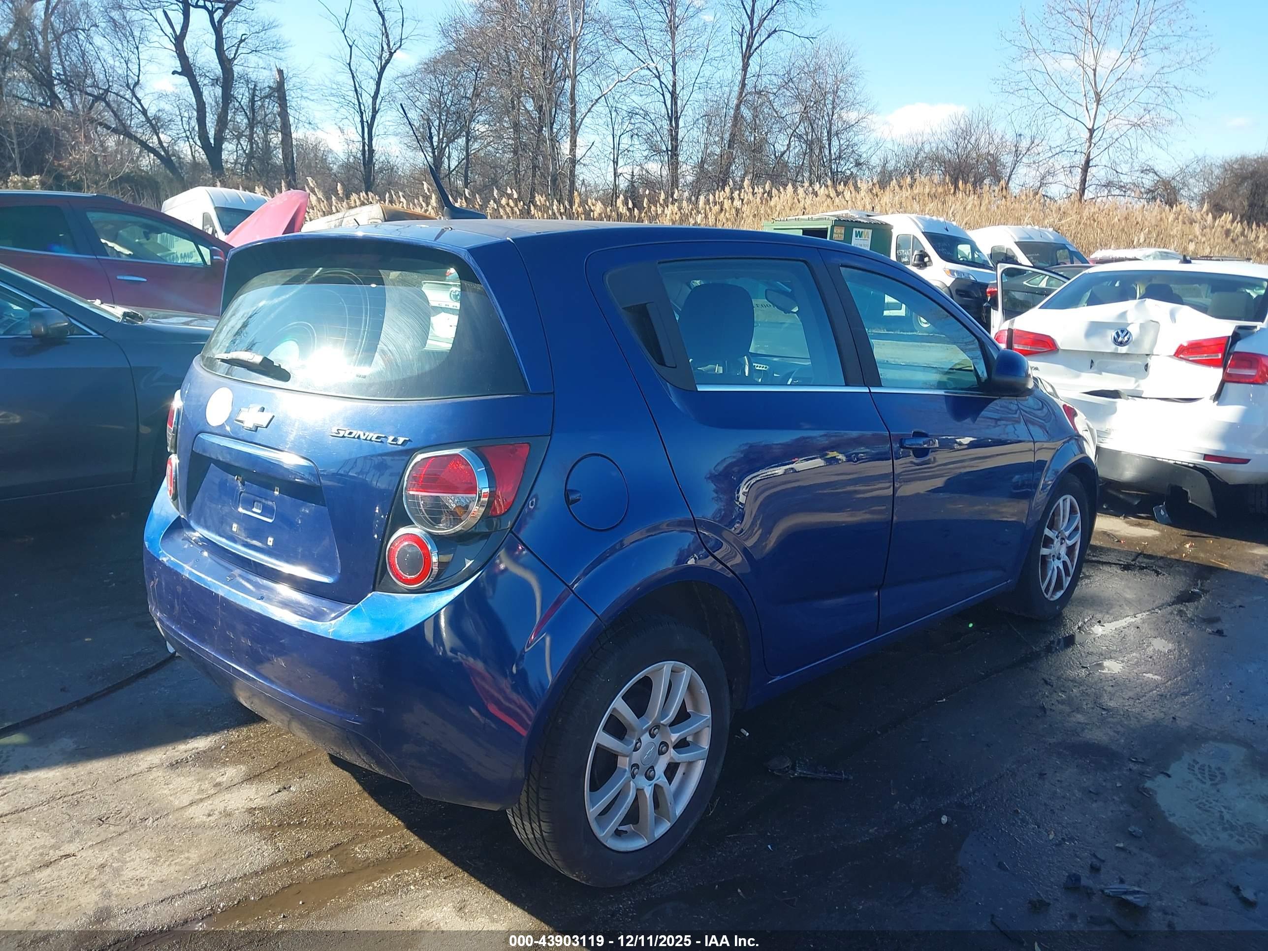 CHEVROLET SONIC image 4