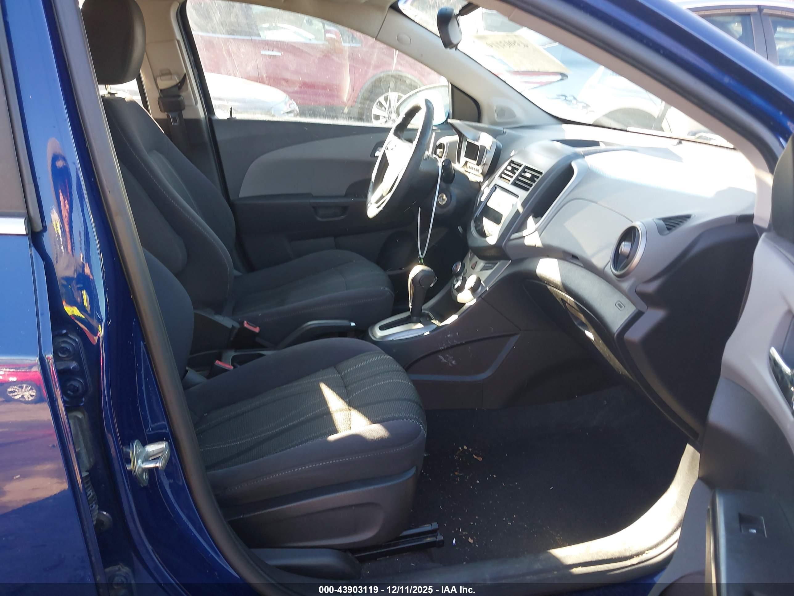 CHEVROLET SONIC image 5