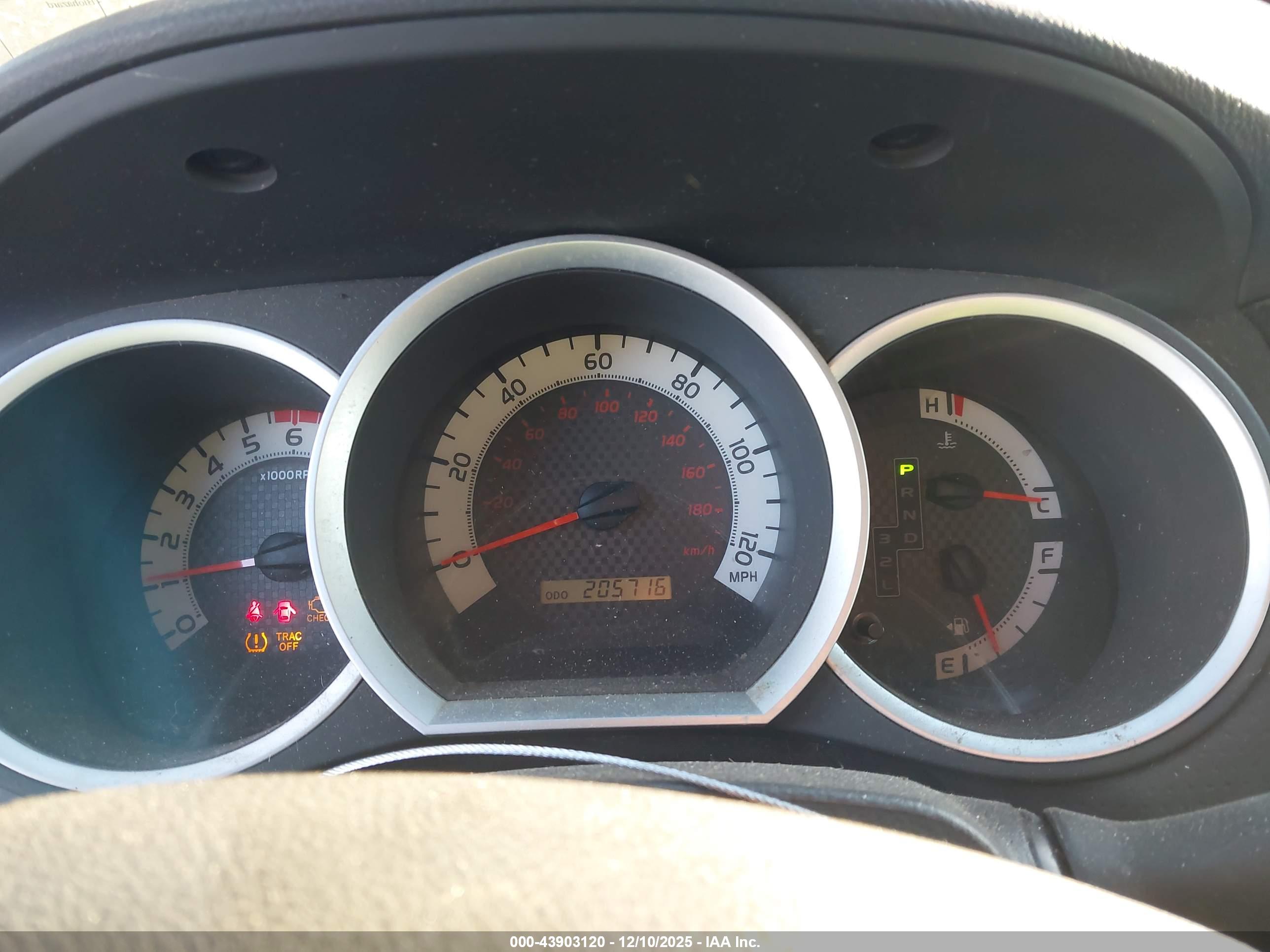 TOYOTA TACOMA image 7