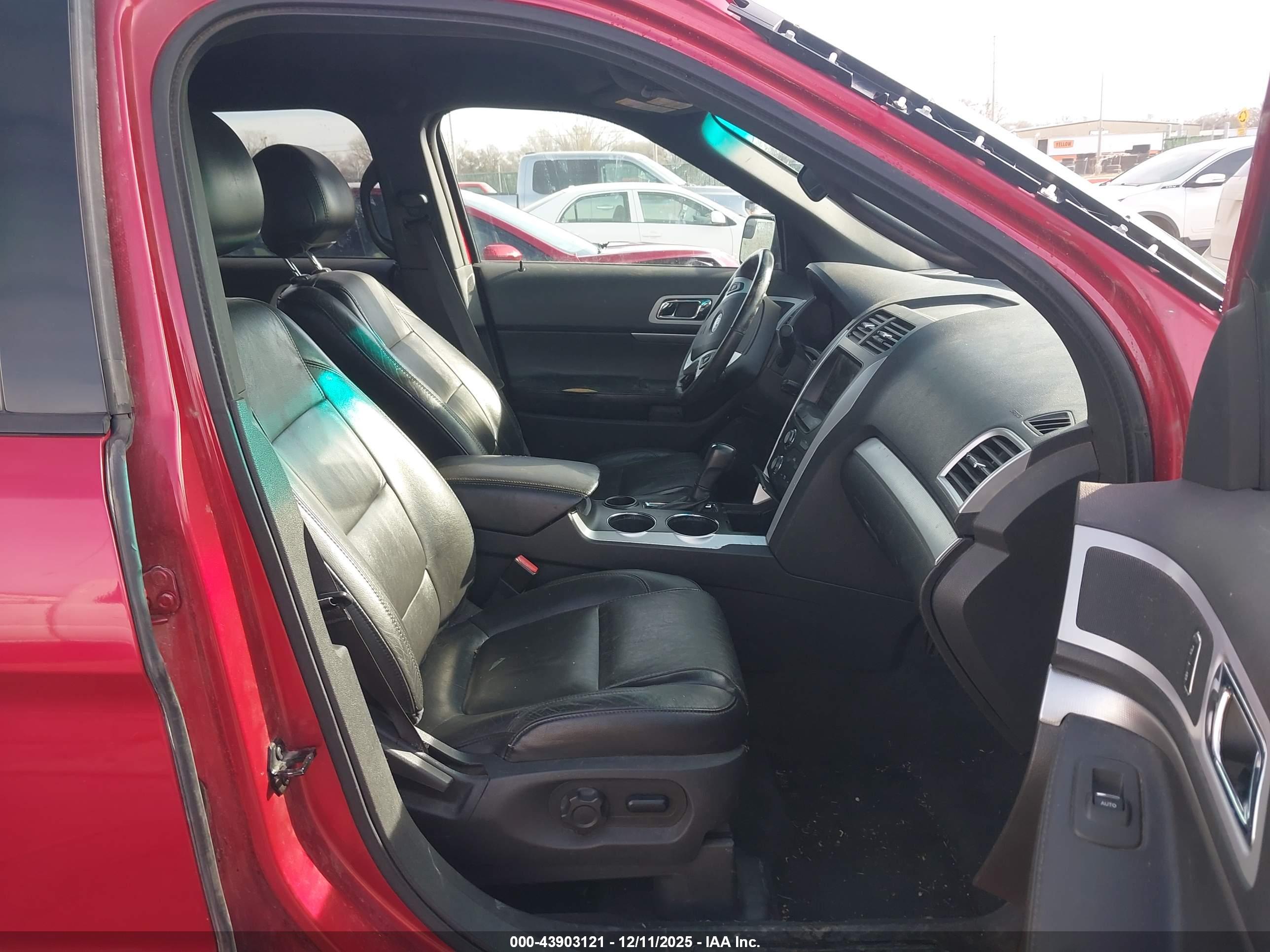 FORD EXPLORER image 5