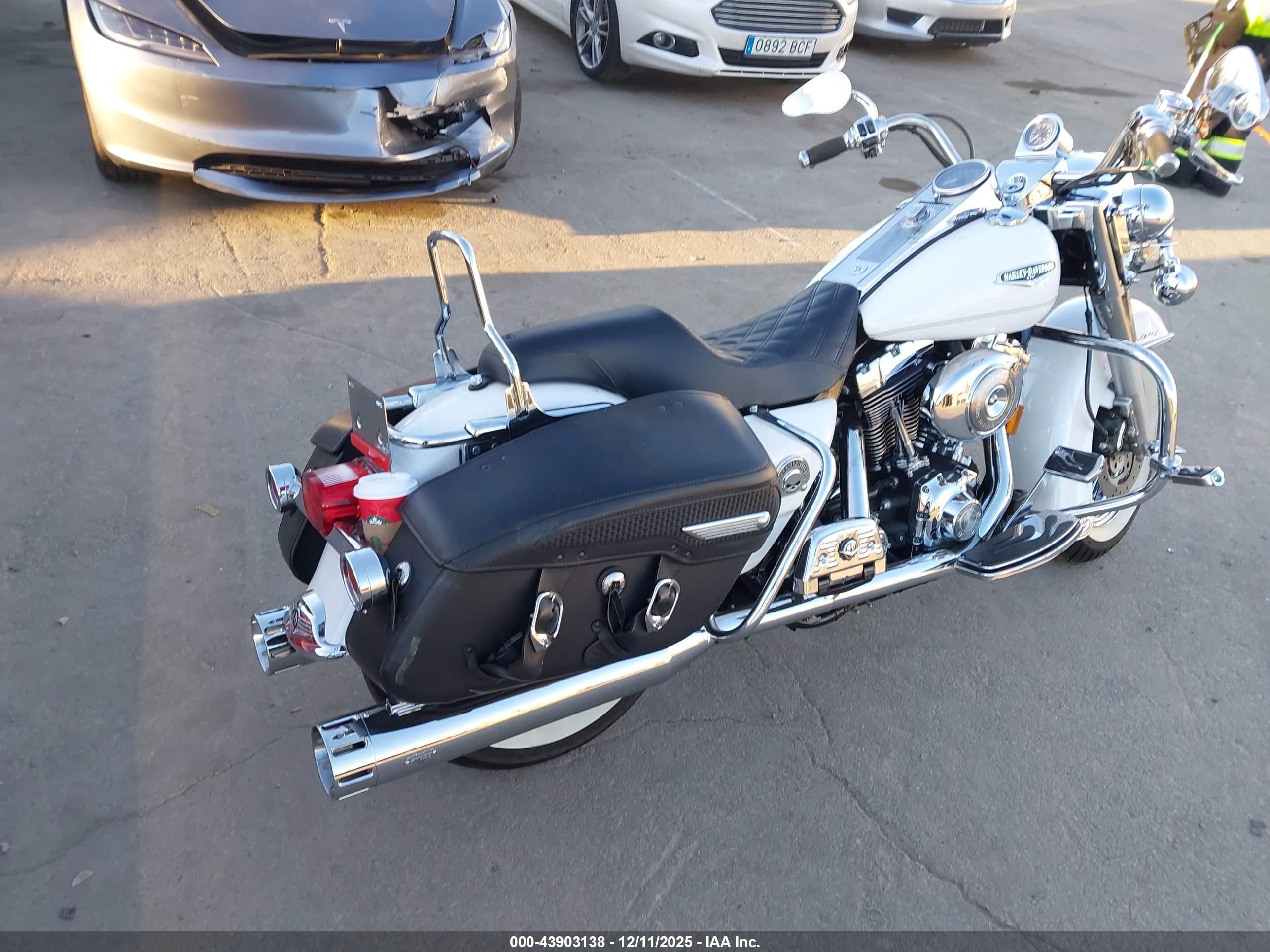 HARLEY-DAVIDSON FLHRCI image 4