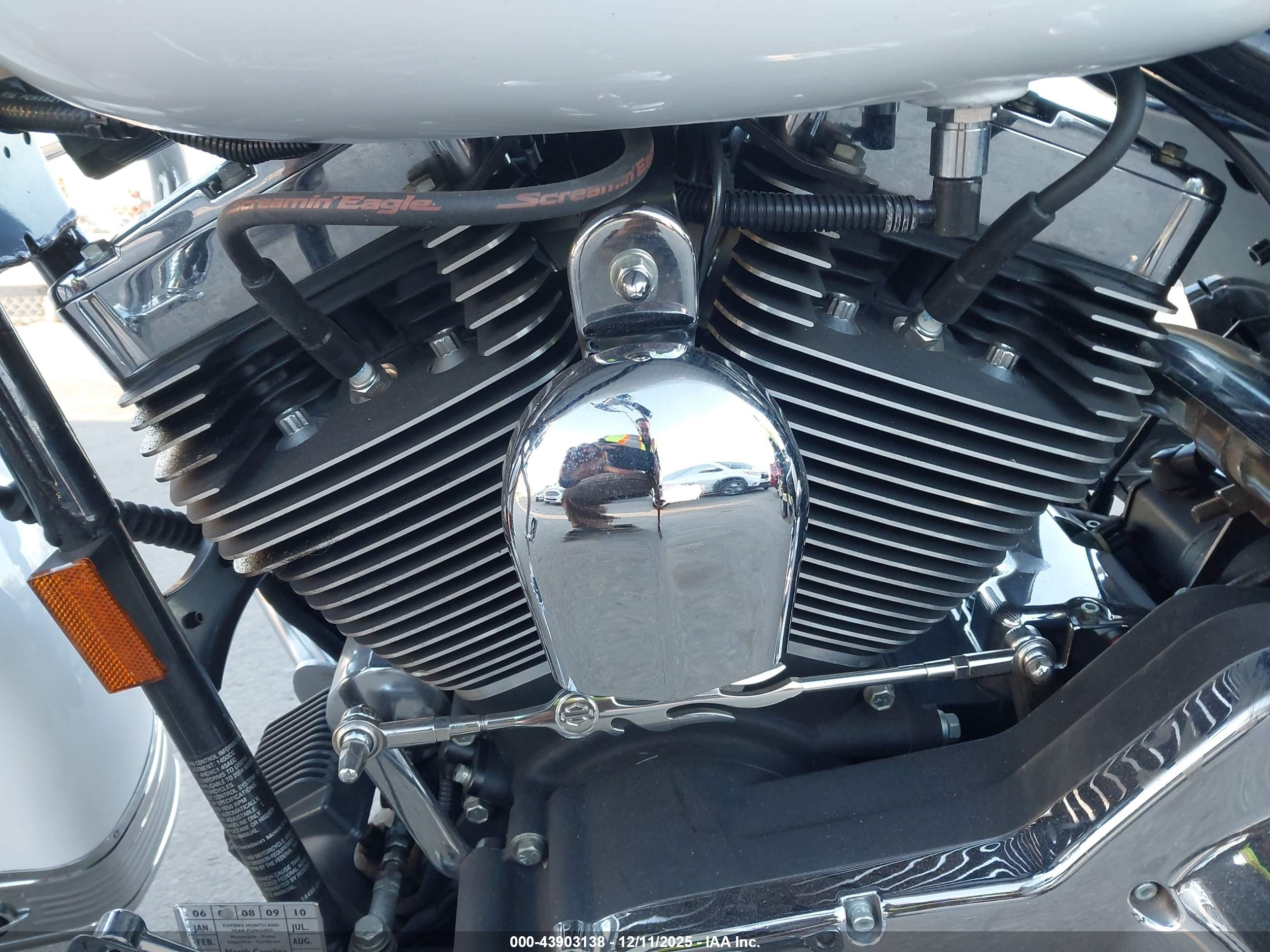 HARLEY-DAVIDSON FLHRCI image 8