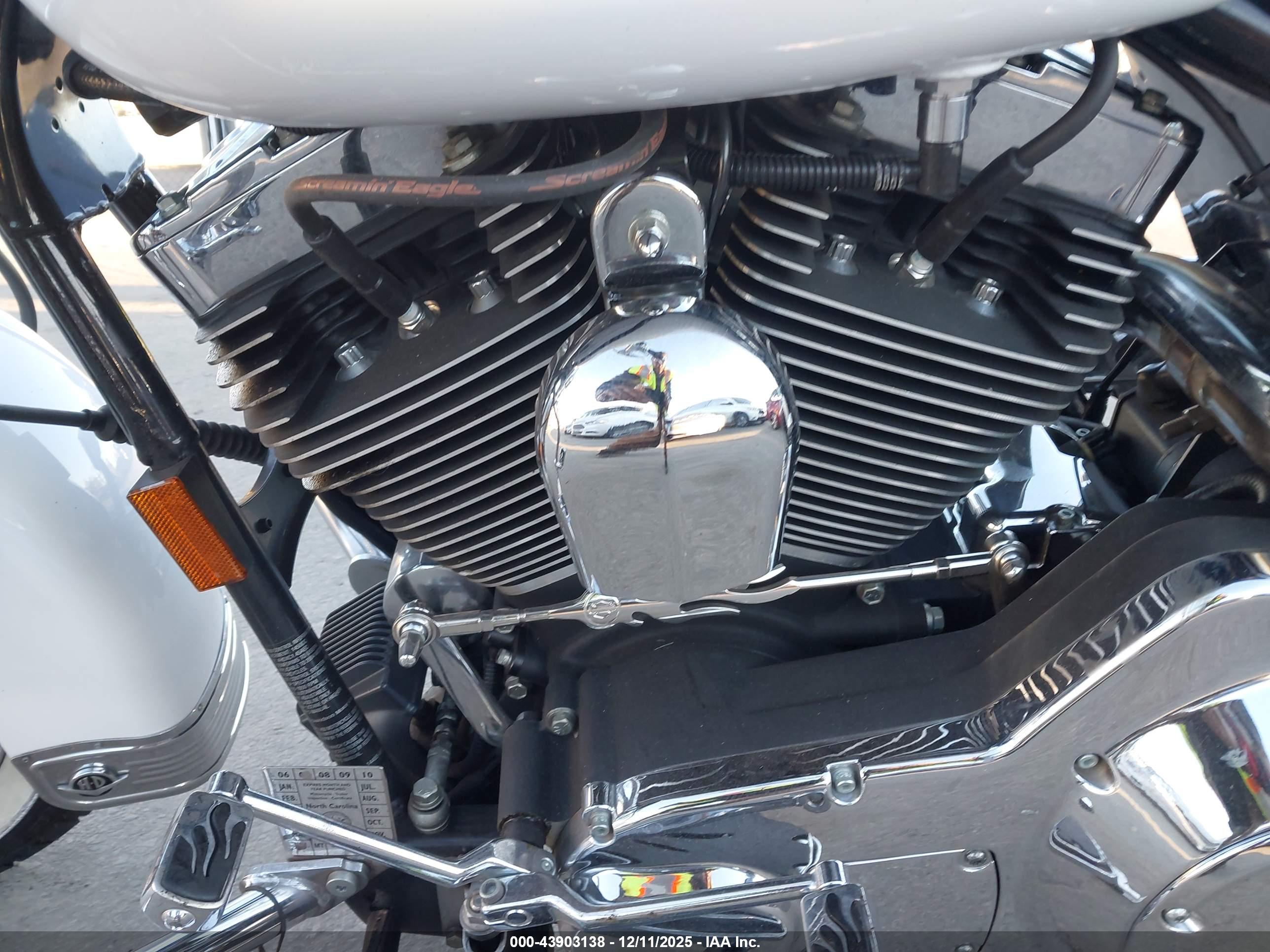 HARLEY-DAVIDSON FLHRCI image 9