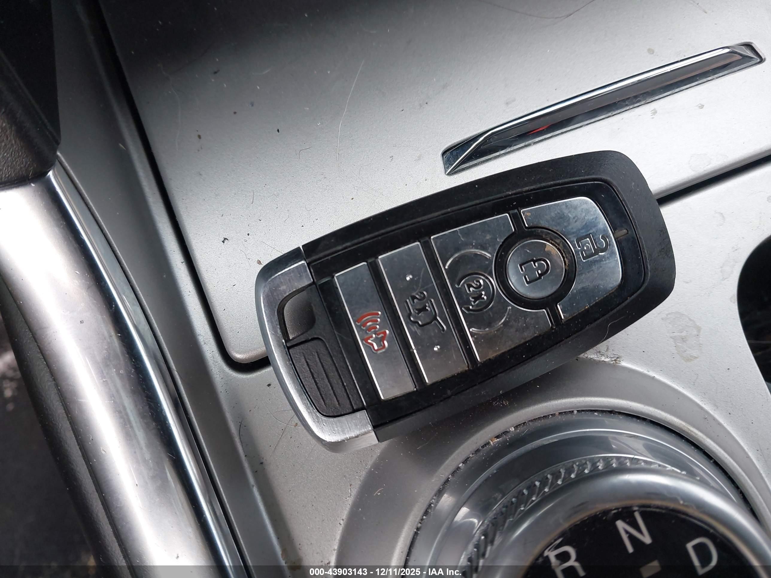 FORD EXPLORER image 11