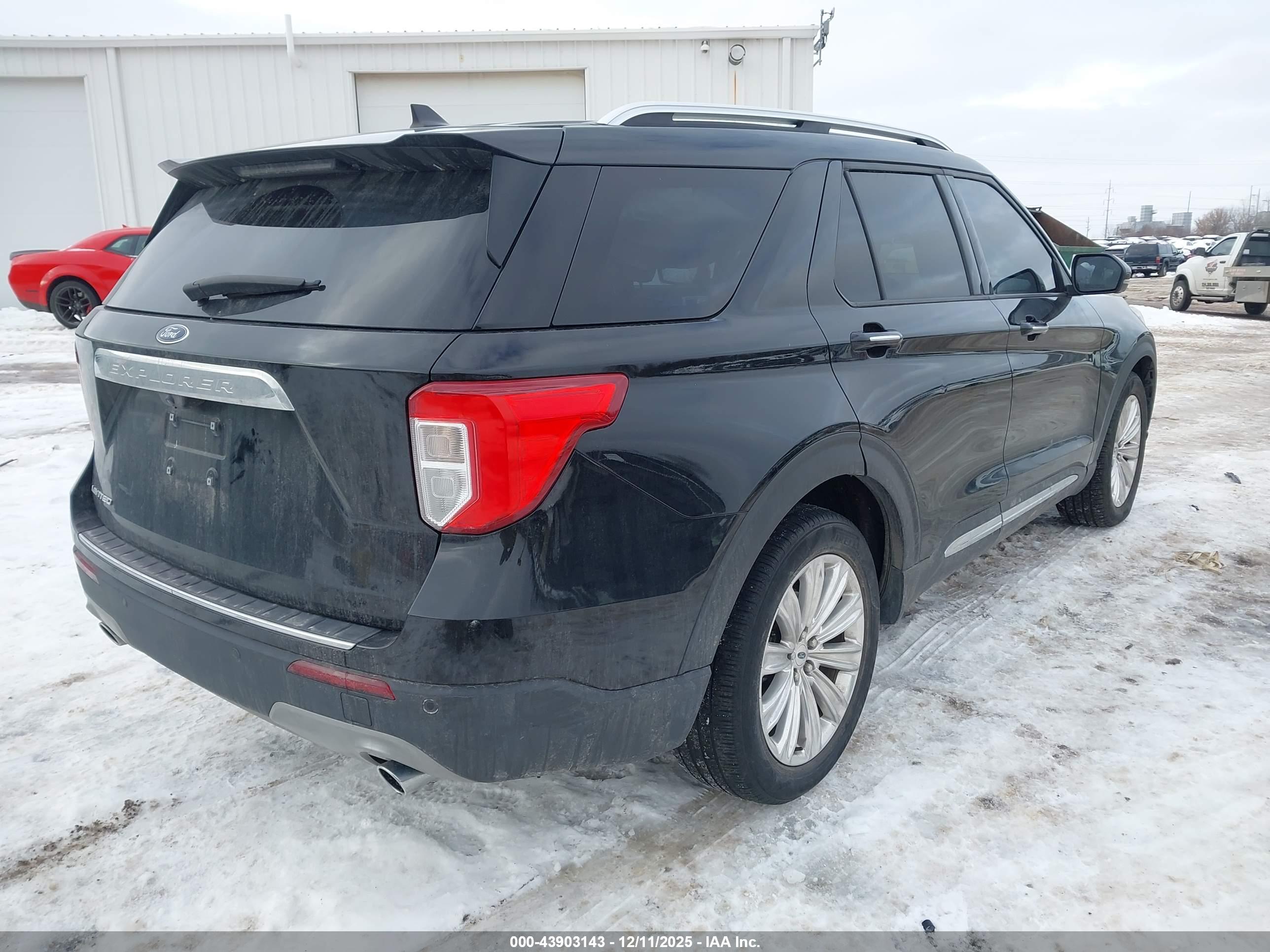 FORD EXPLORER image 4