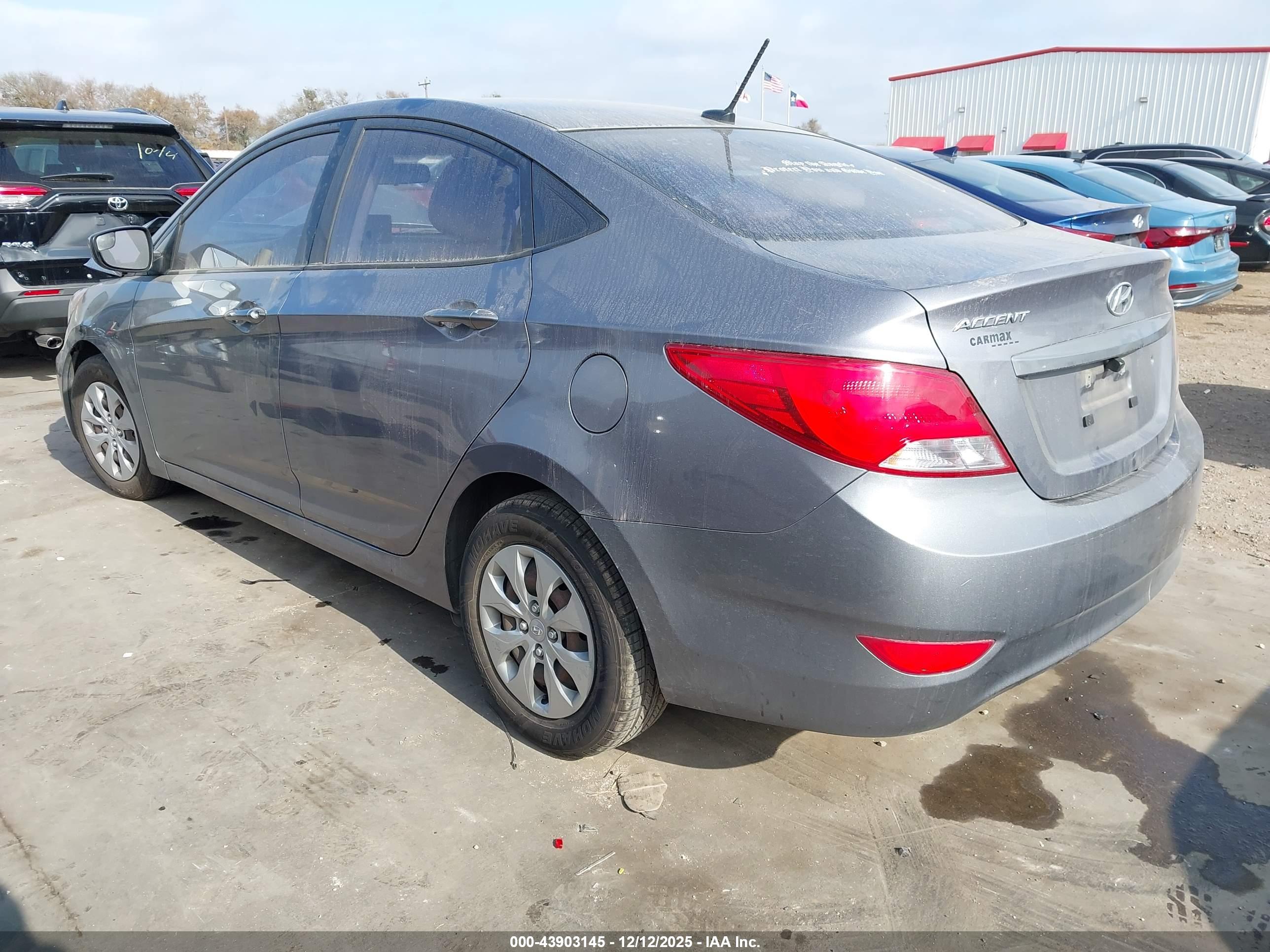 HYUNDAI ACCENT image 3