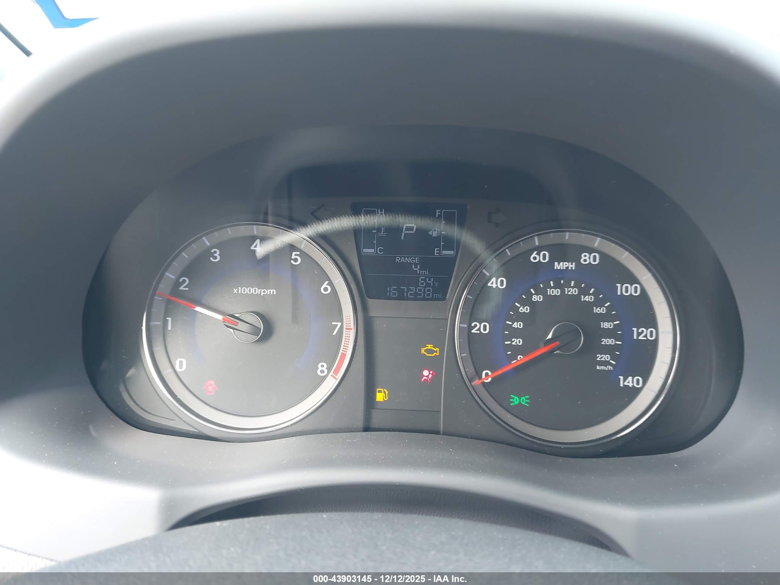 HYUNDAI ACCENT image 7