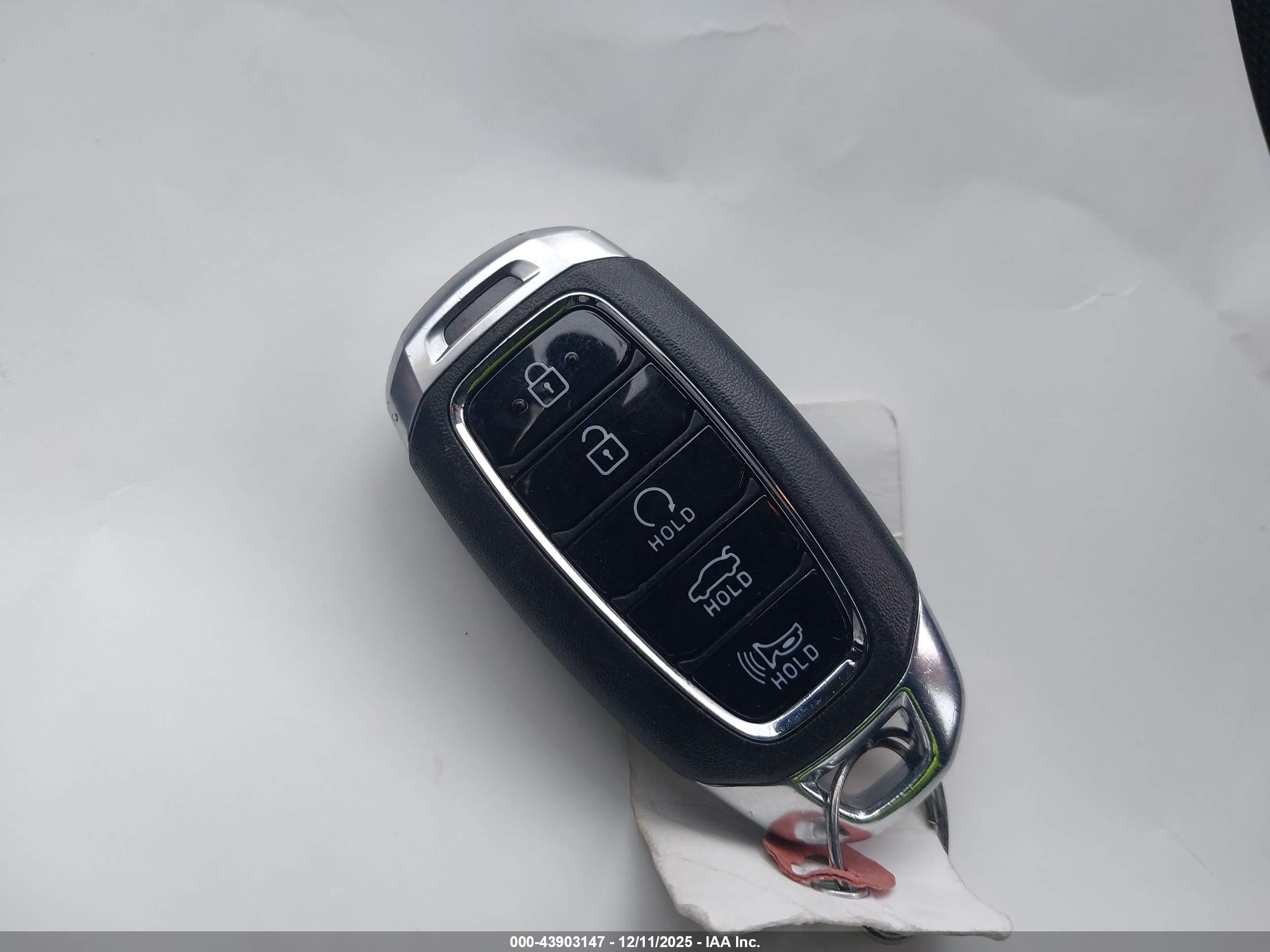 HYUNDAI ELANTRA image 11