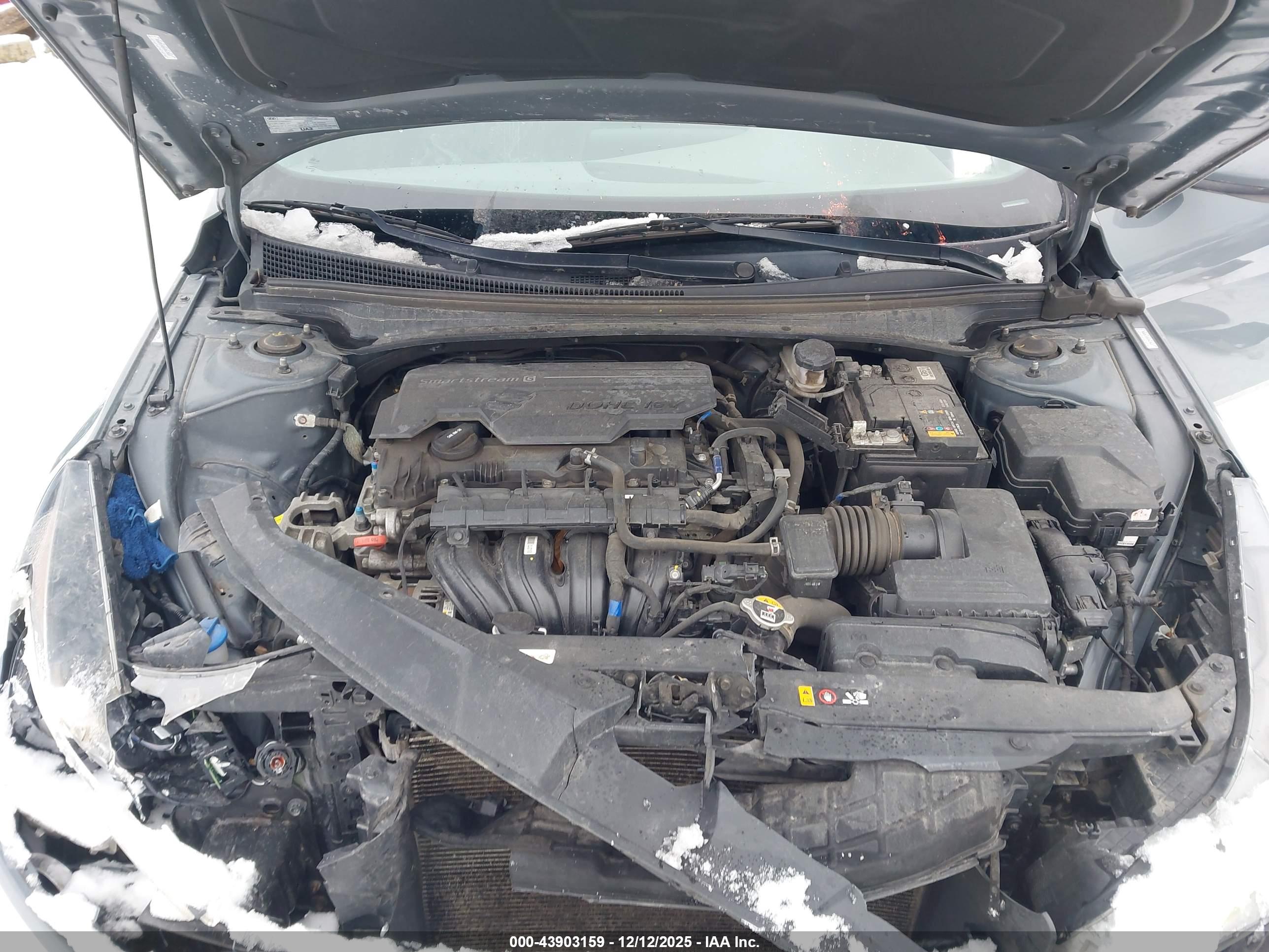 HYUNDAI ELANTRA image 10