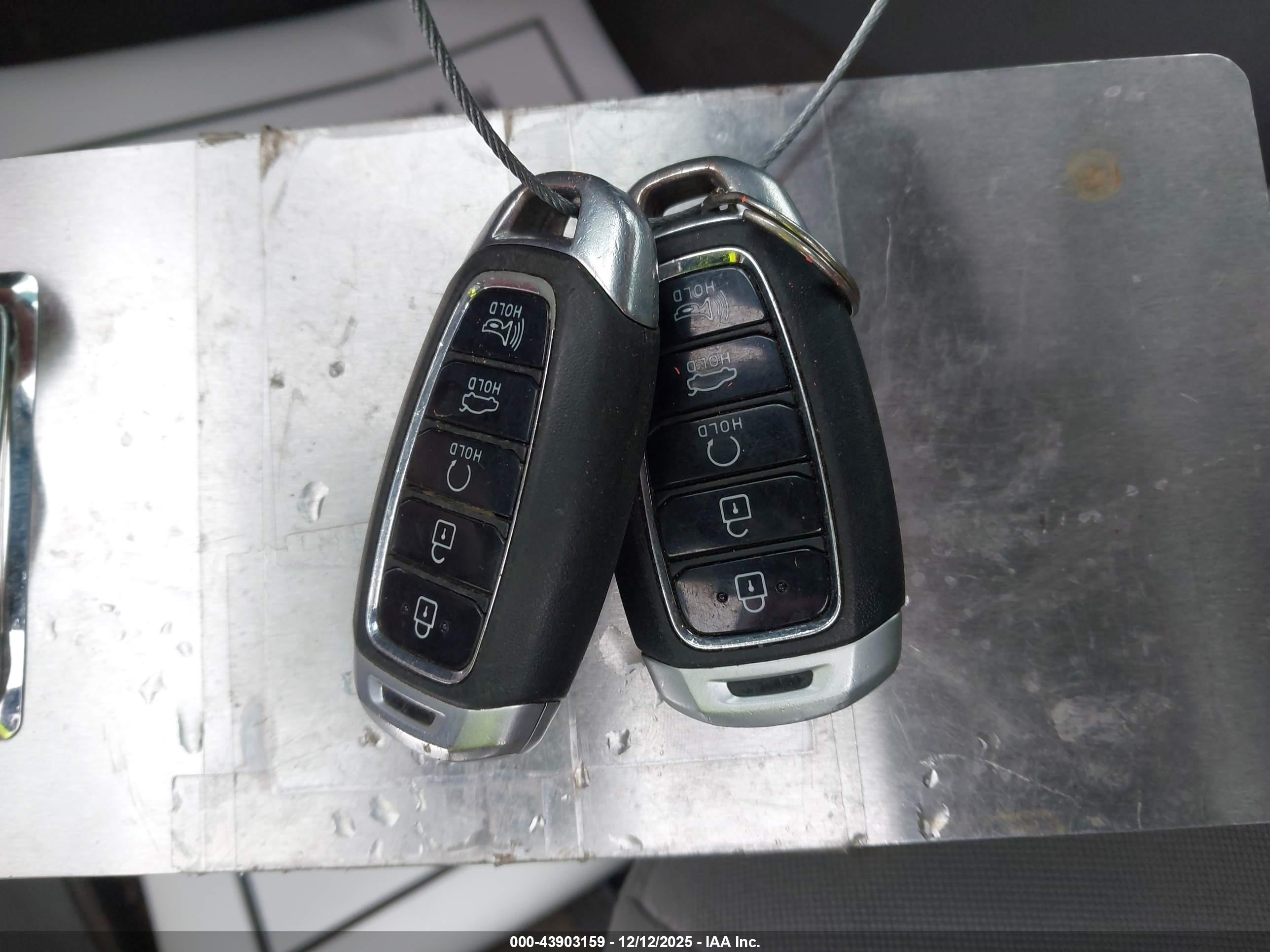 HYUNDAI ELANTRA image 11