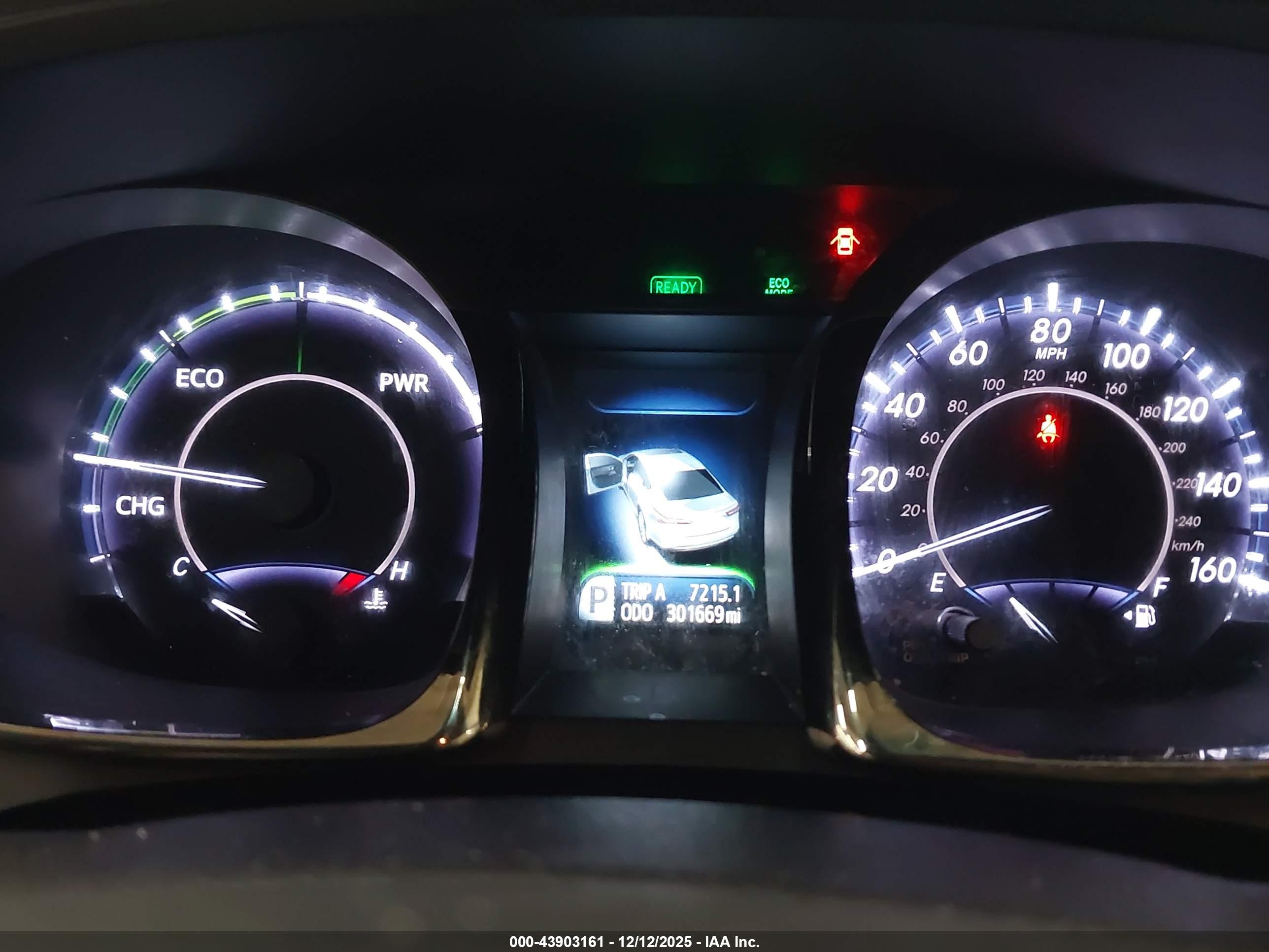 TOYOTA AVALON image 7