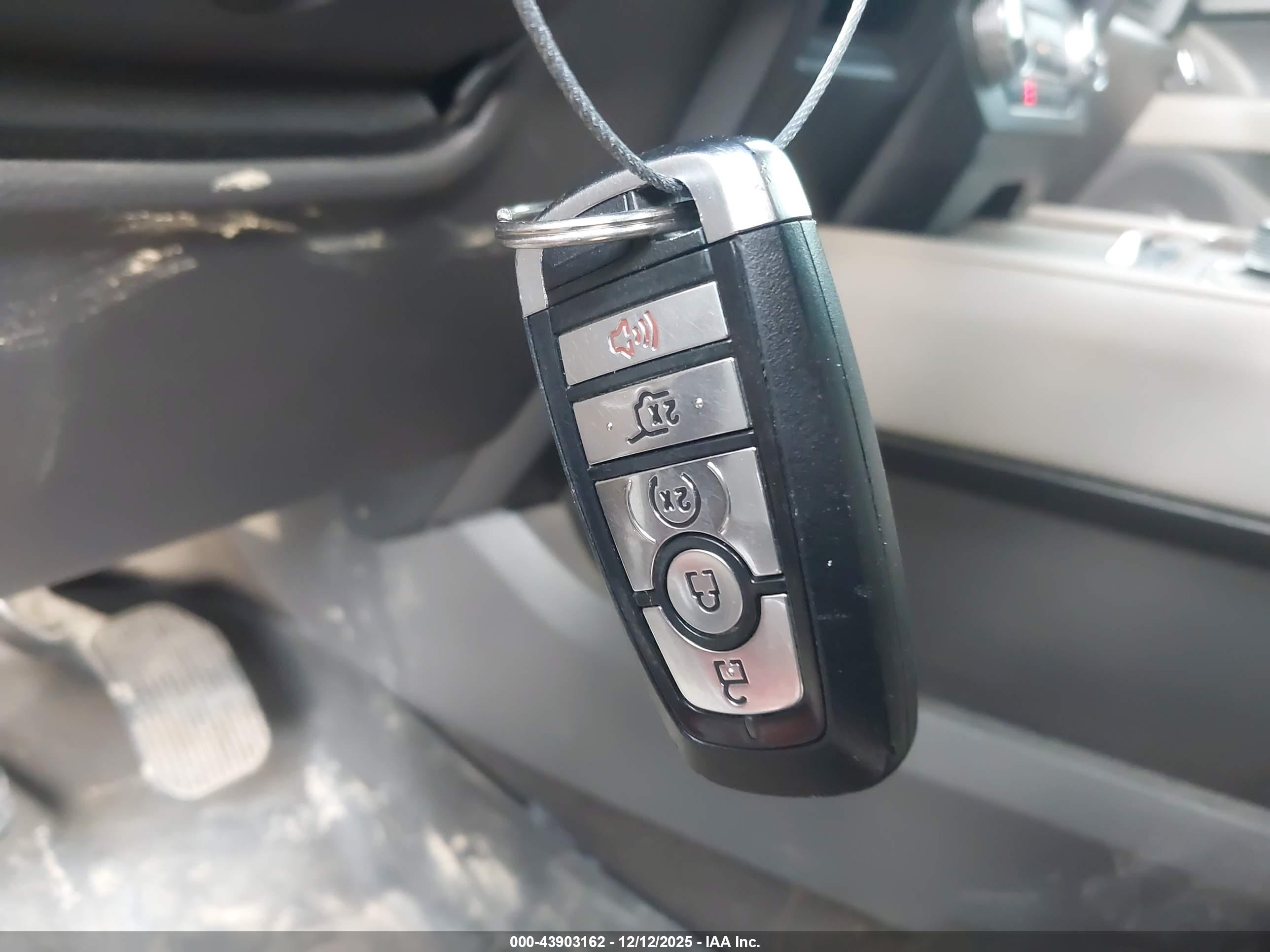 FORD EXPEDITION image 11