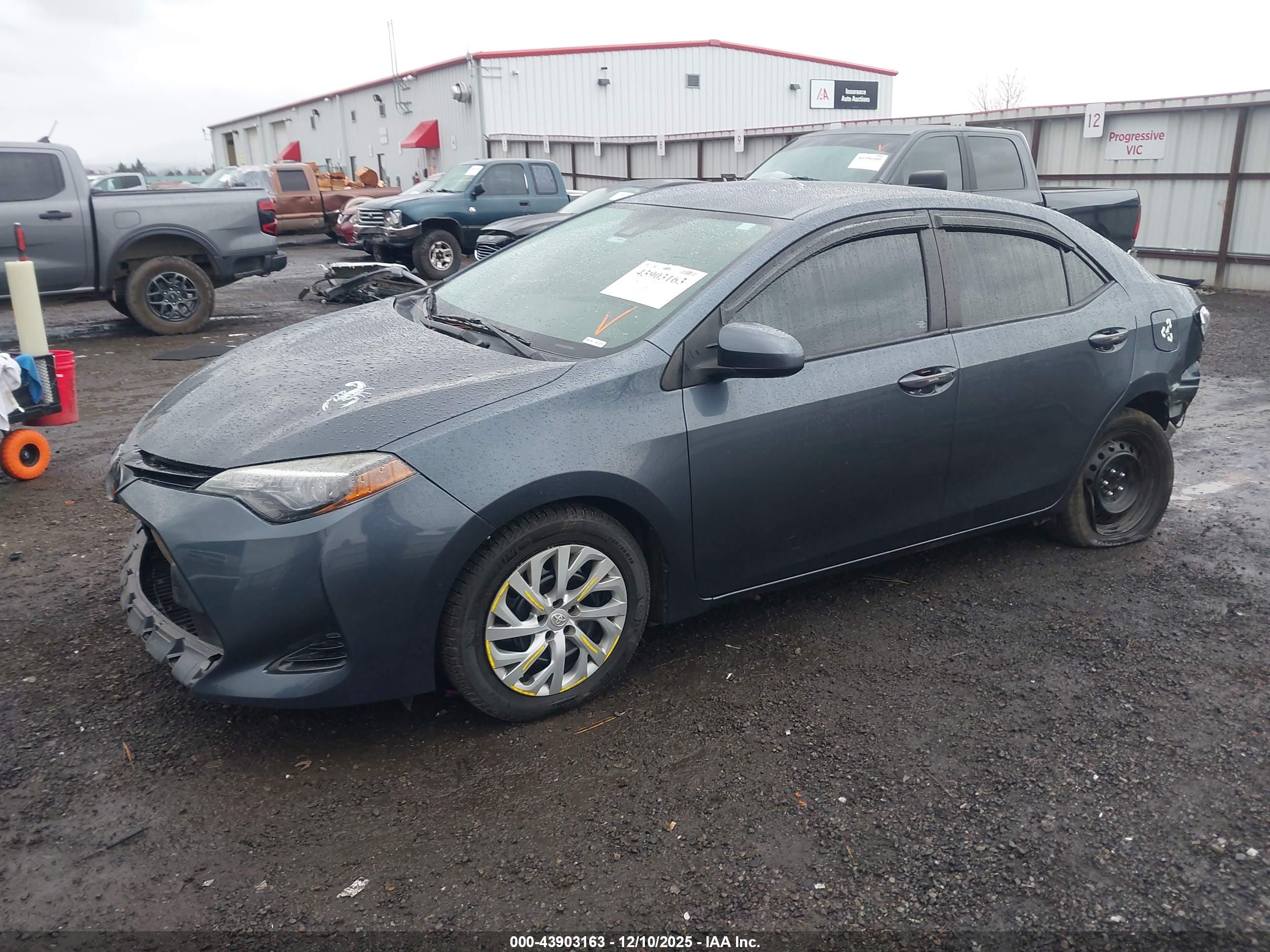 TOYOTA COROLLA image 2