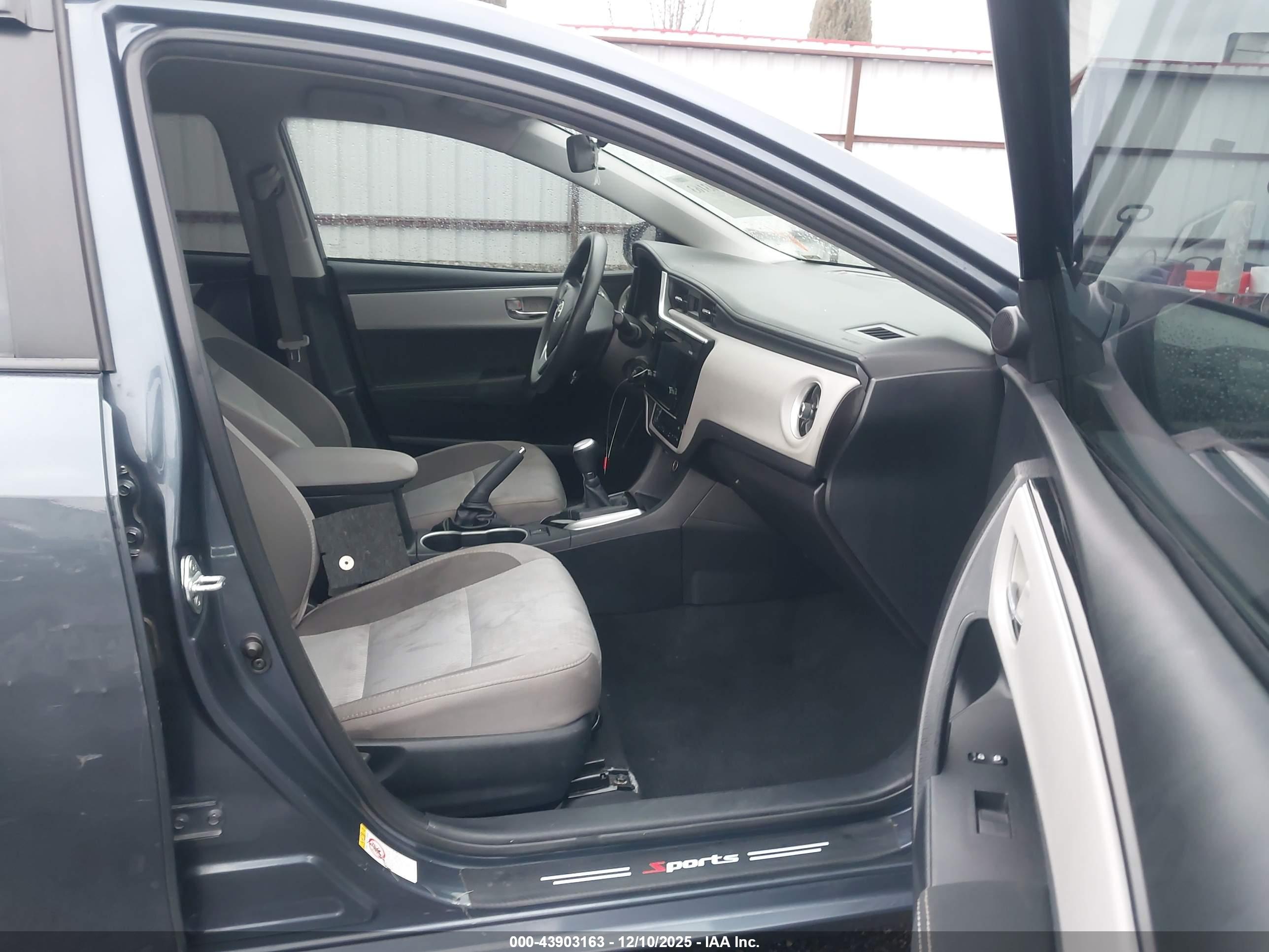 TOYOTA COROLLA image 5