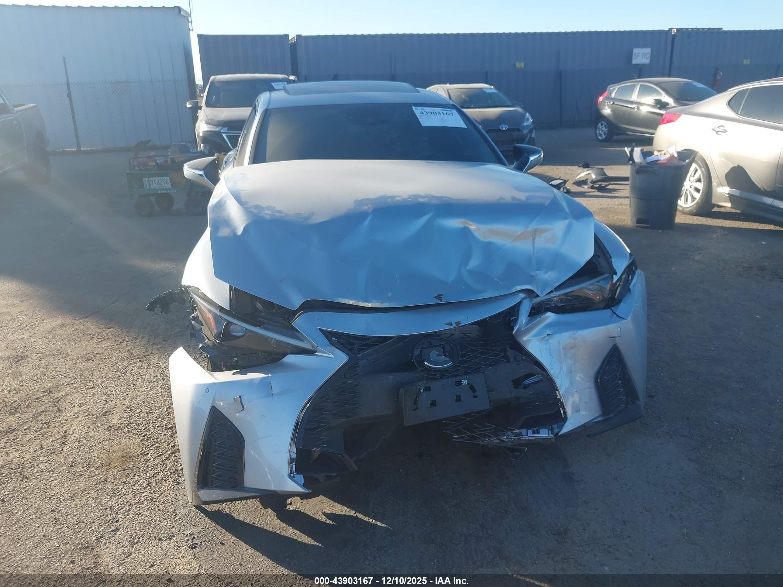 LEXUS IS image 6