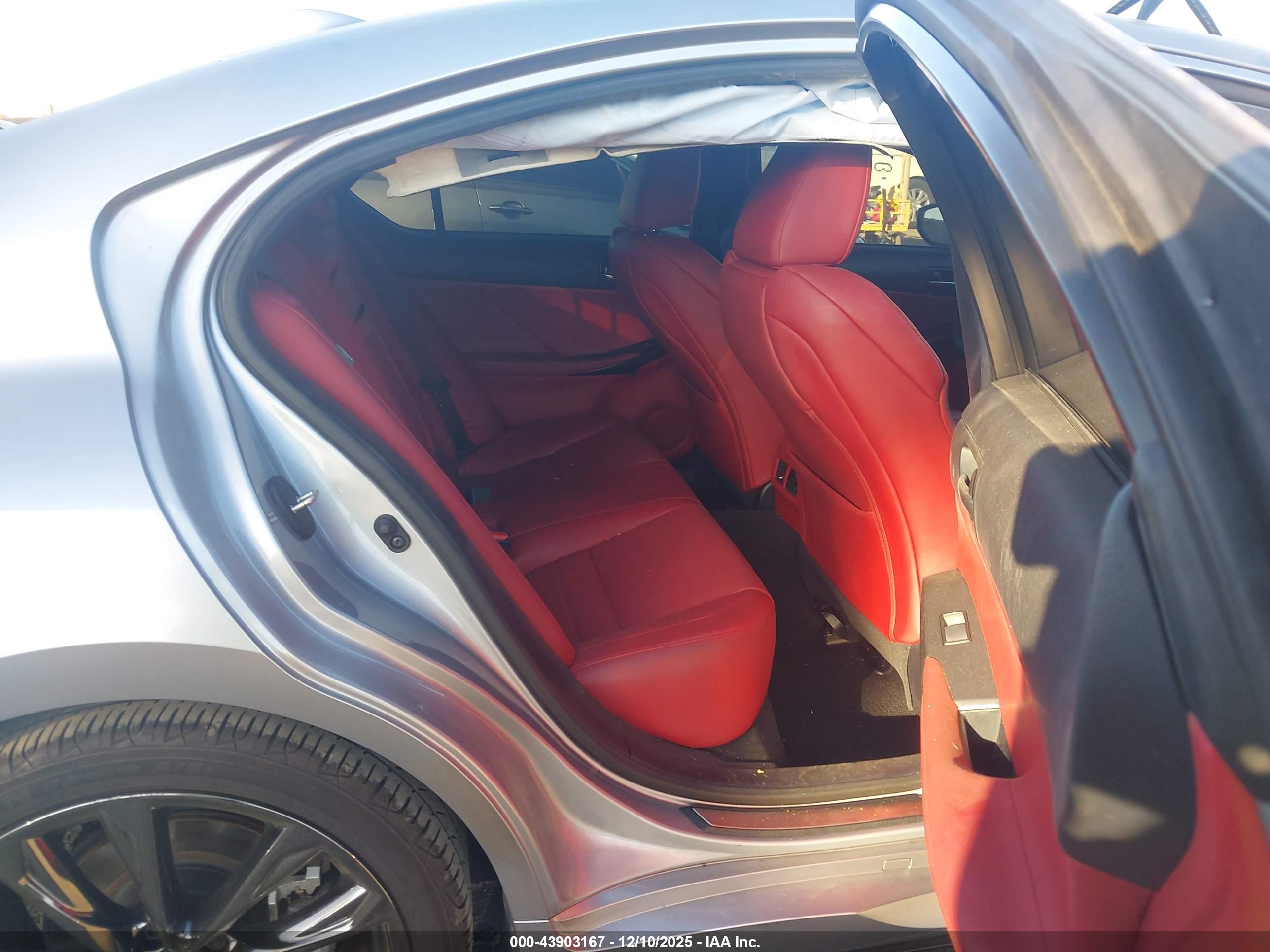 LEXUS IS image 8