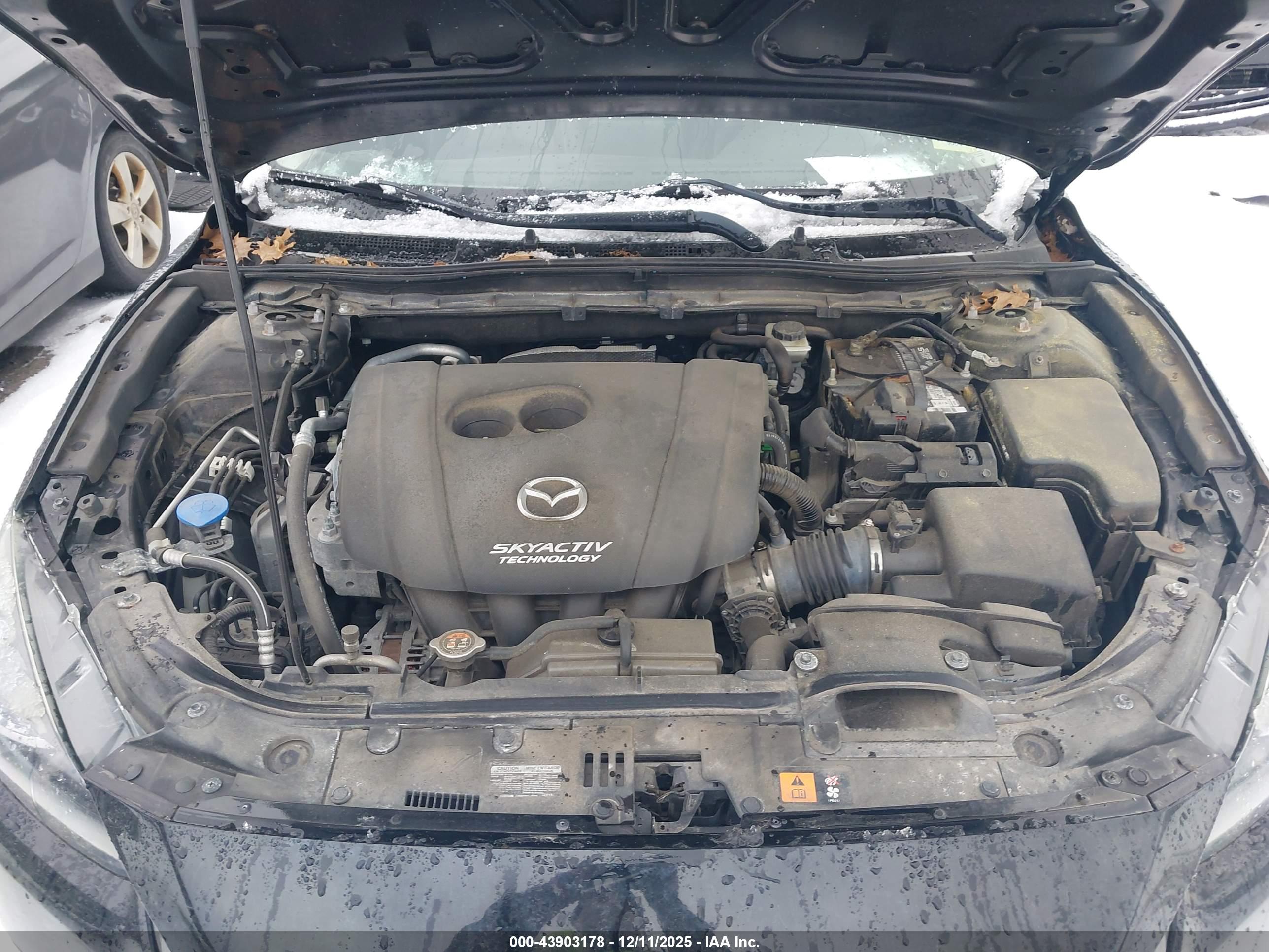 MAZDA MAZDA3 image 10