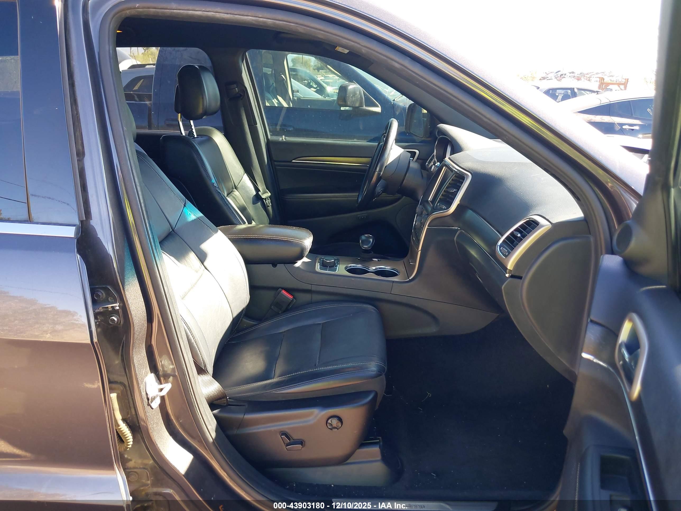 JEEP GRAND image 5