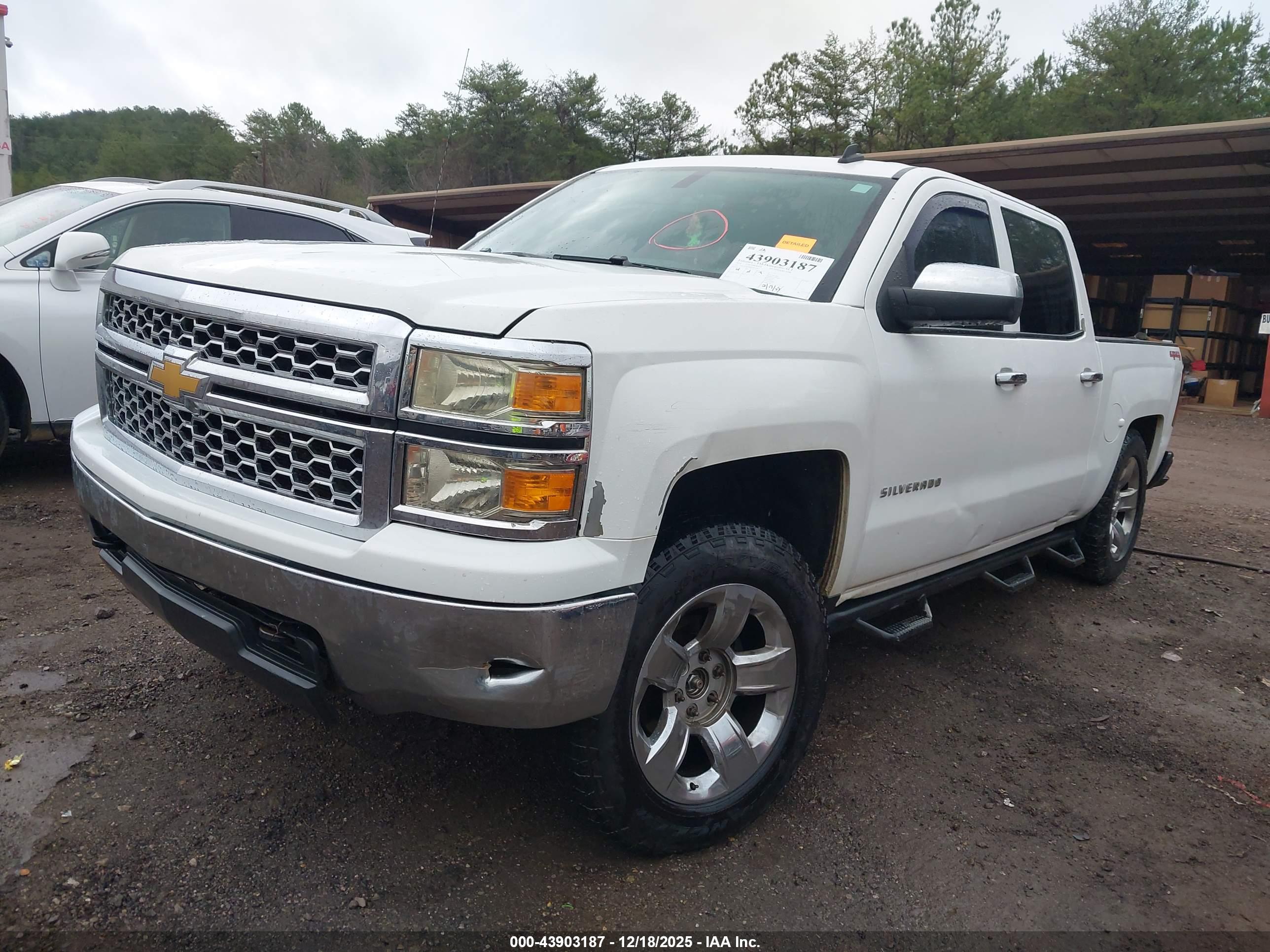 CHEVROLET SILVERADO image 2