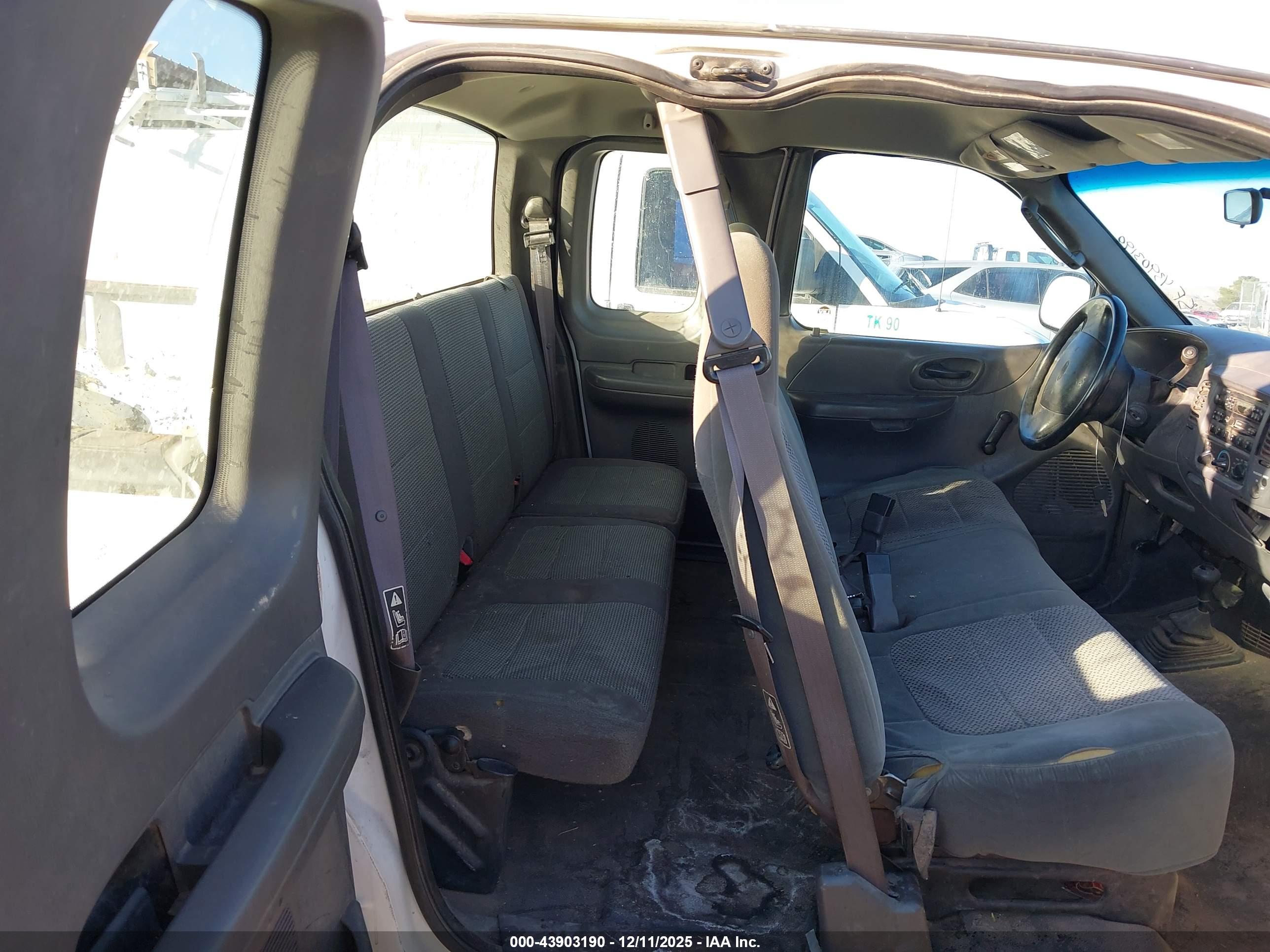 FORD F-150 image 8