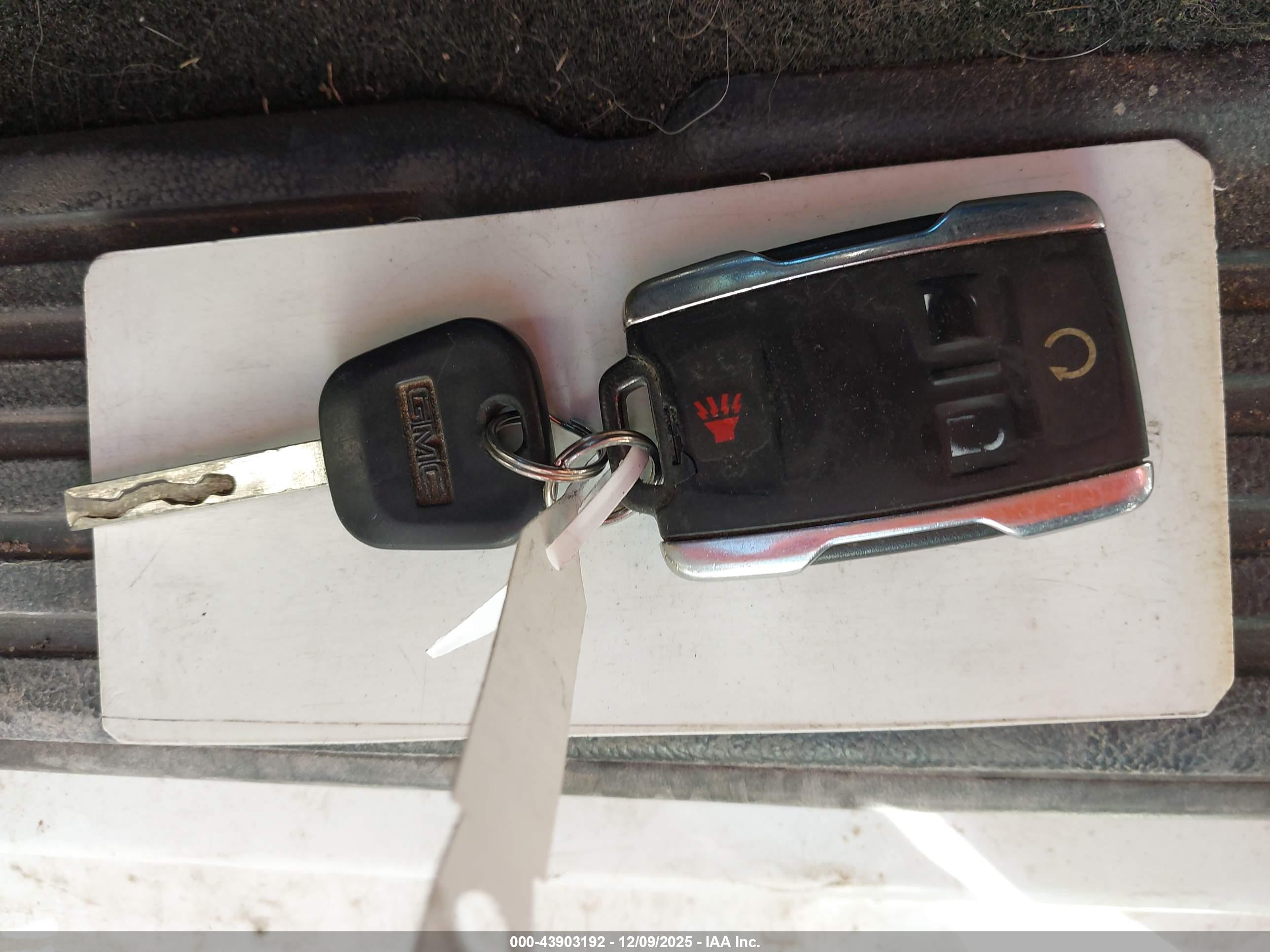GMC SIERRA image 11