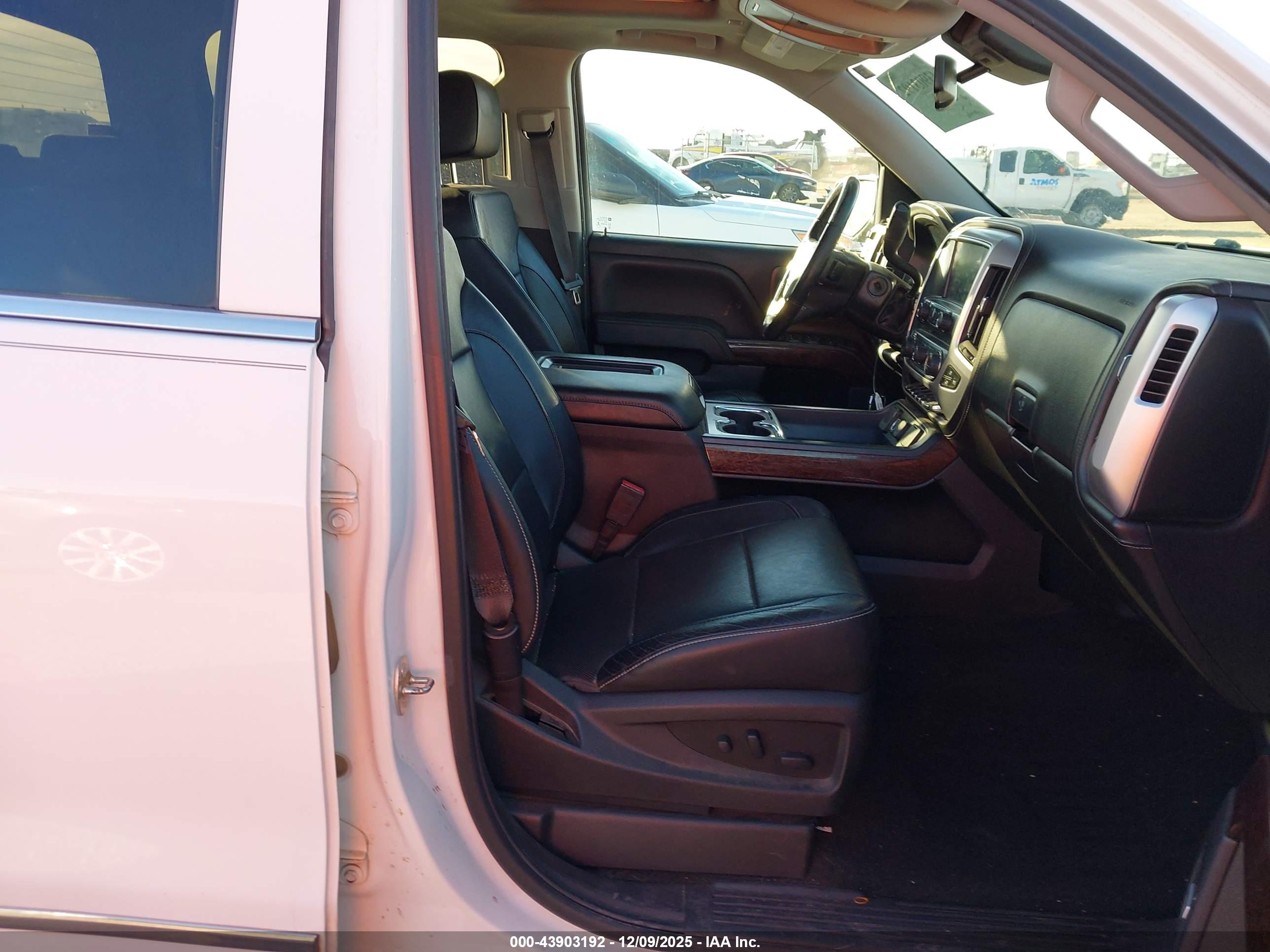 GMC SIERRA image 5
