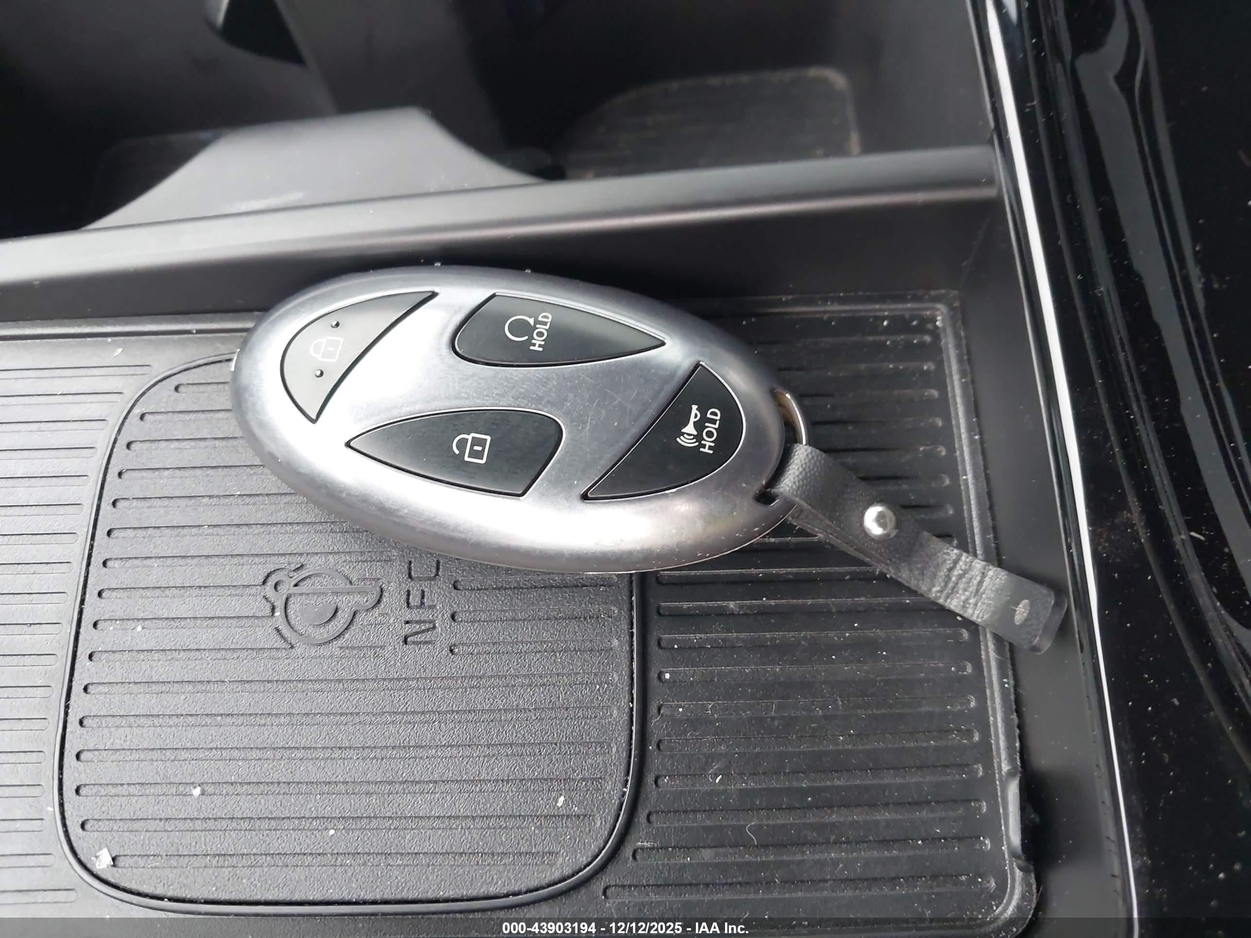 HYUNDAI TUCSON image 11