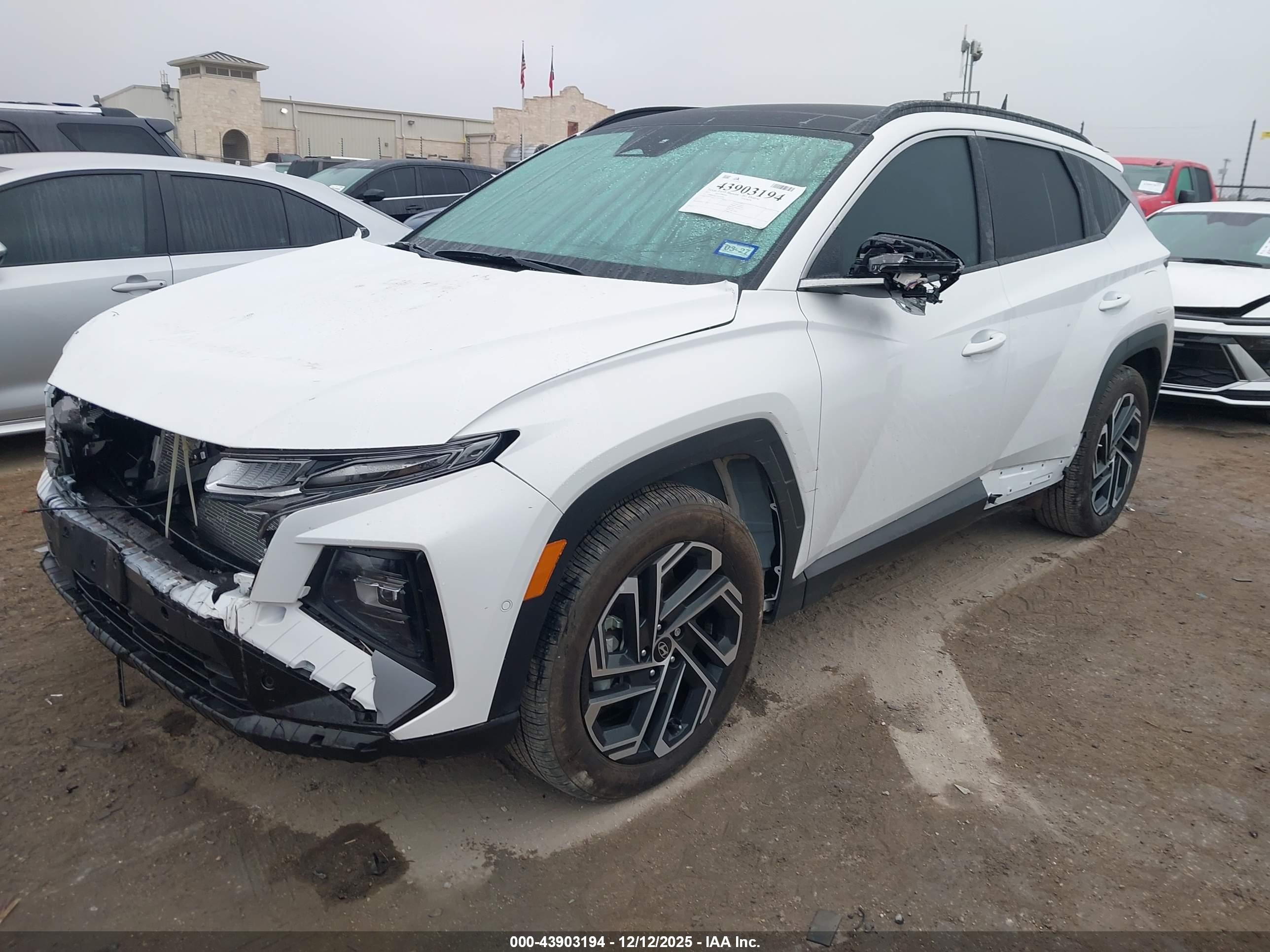 HYUNDAI TUCSON image 2