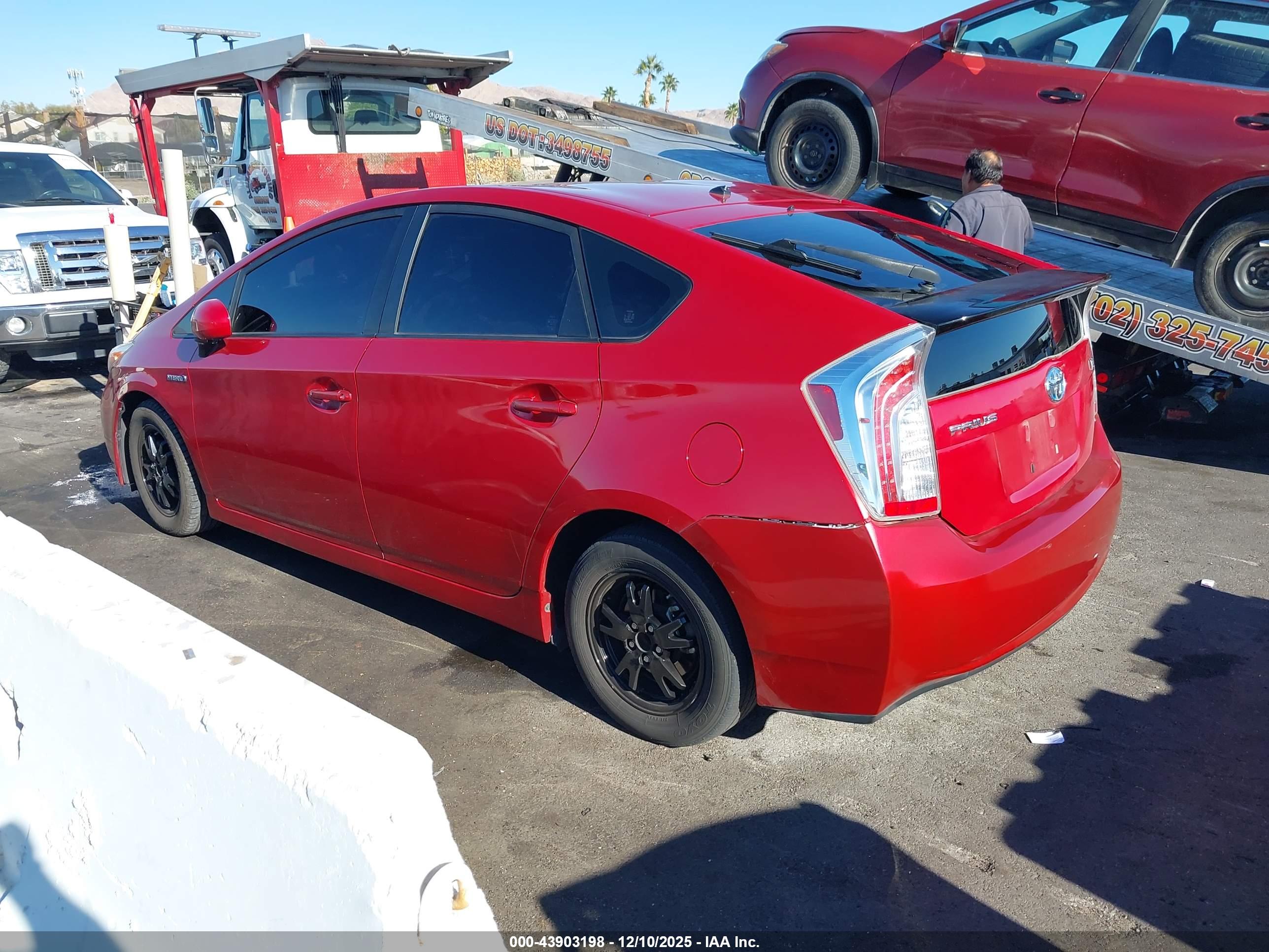 TOYOTA PRIUS image 3