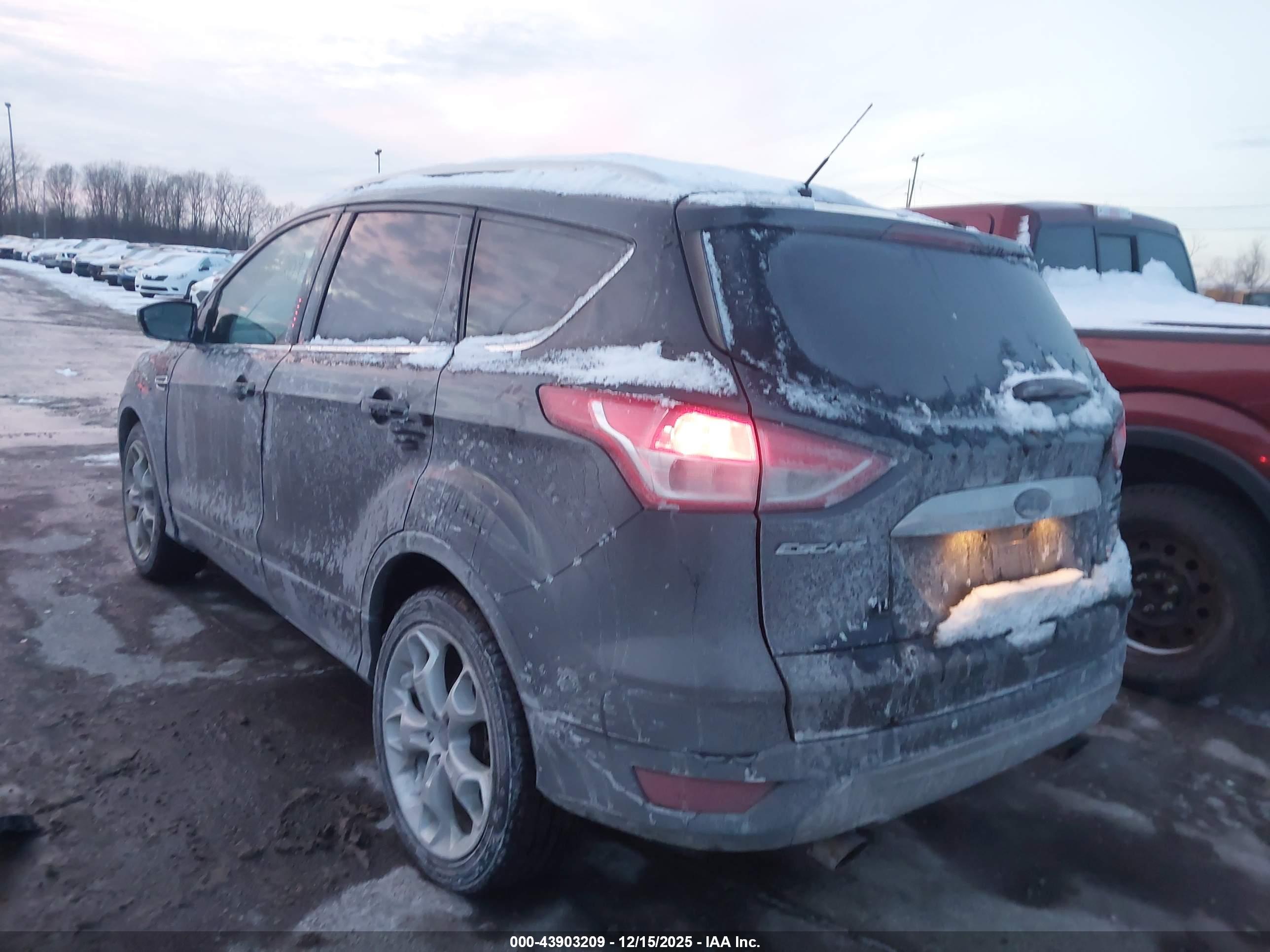 FORD ESCAPE image 3