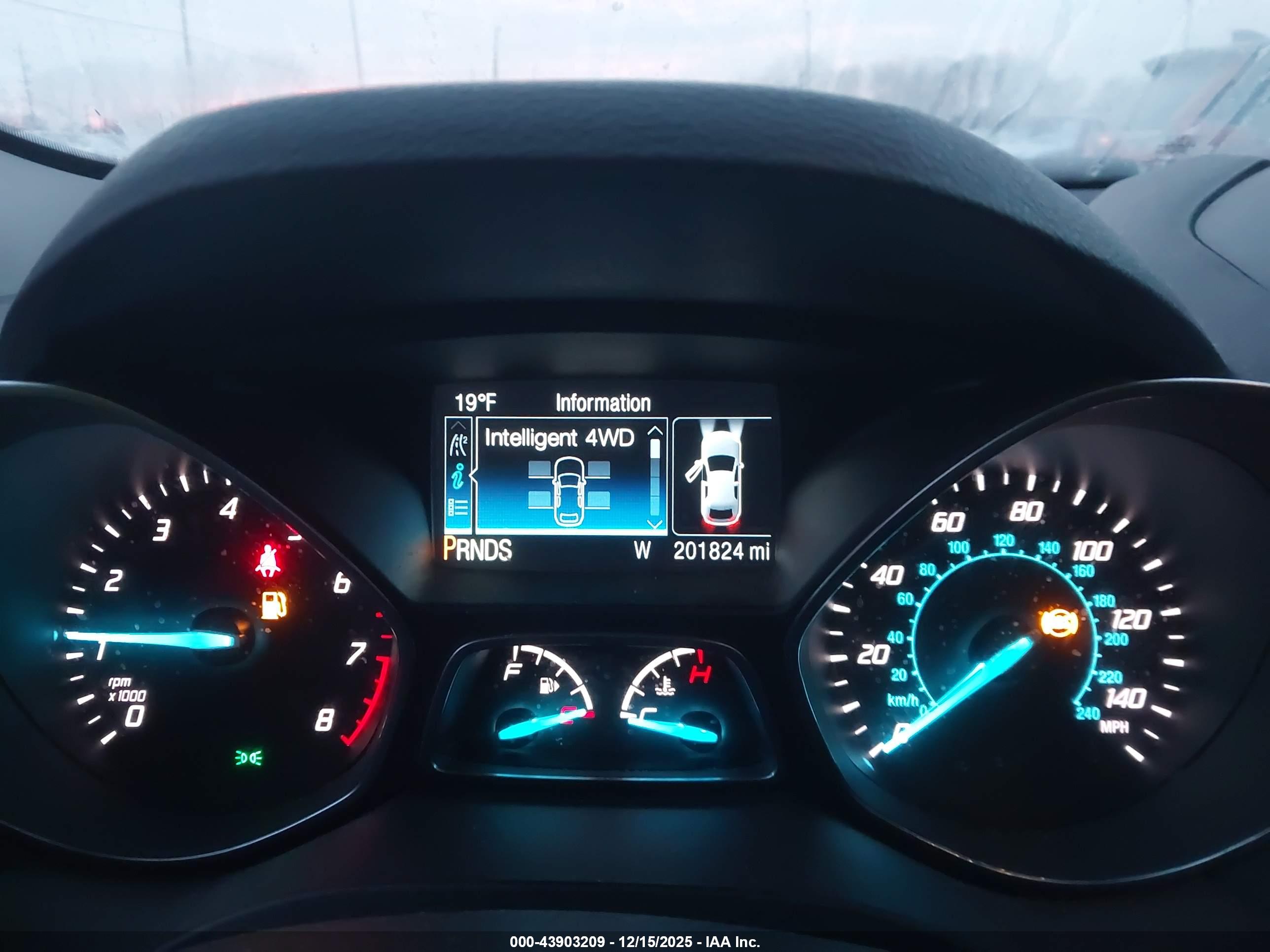 FORD ESCAPE image 7