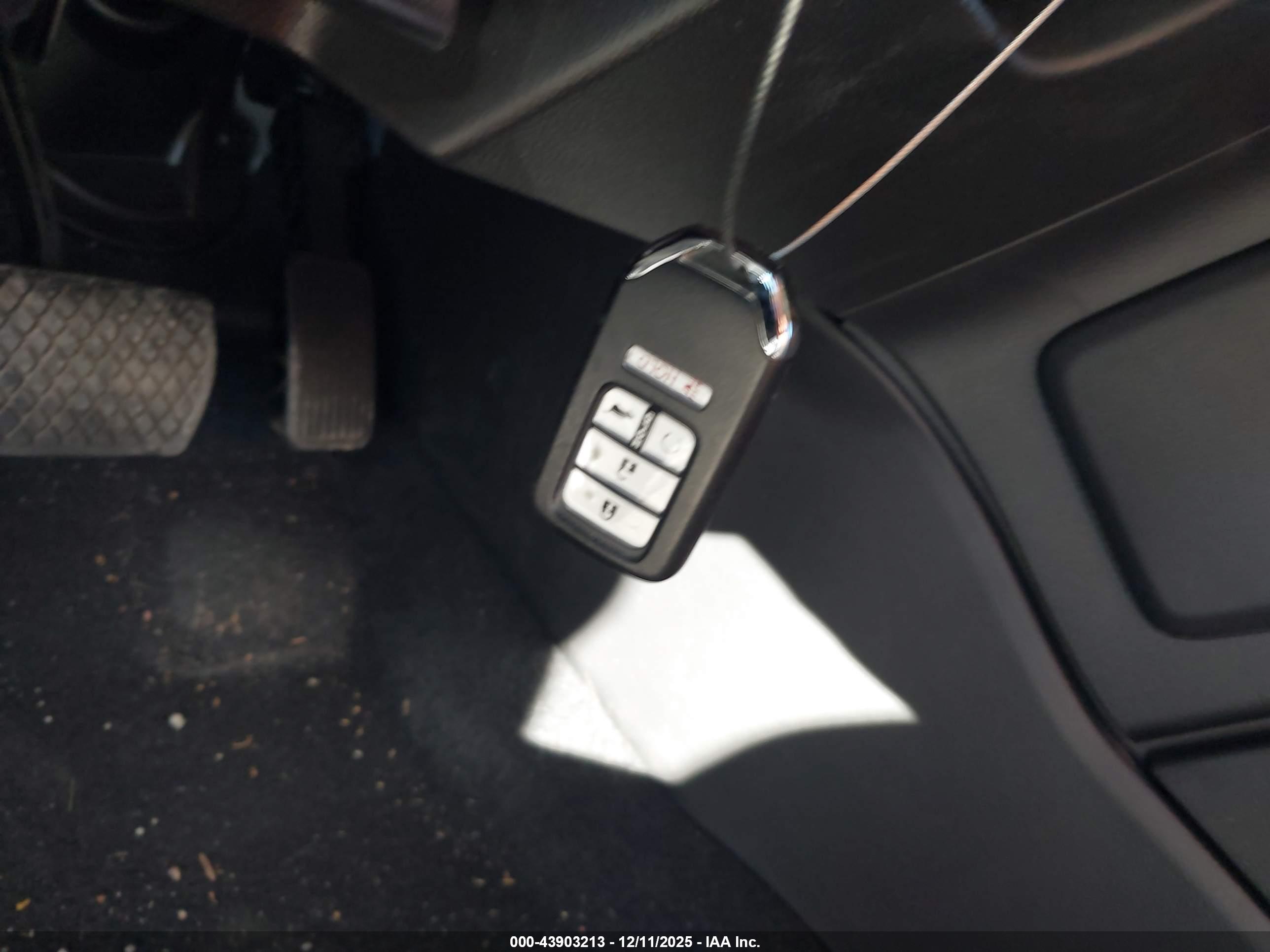 HONDA CR-V image 11