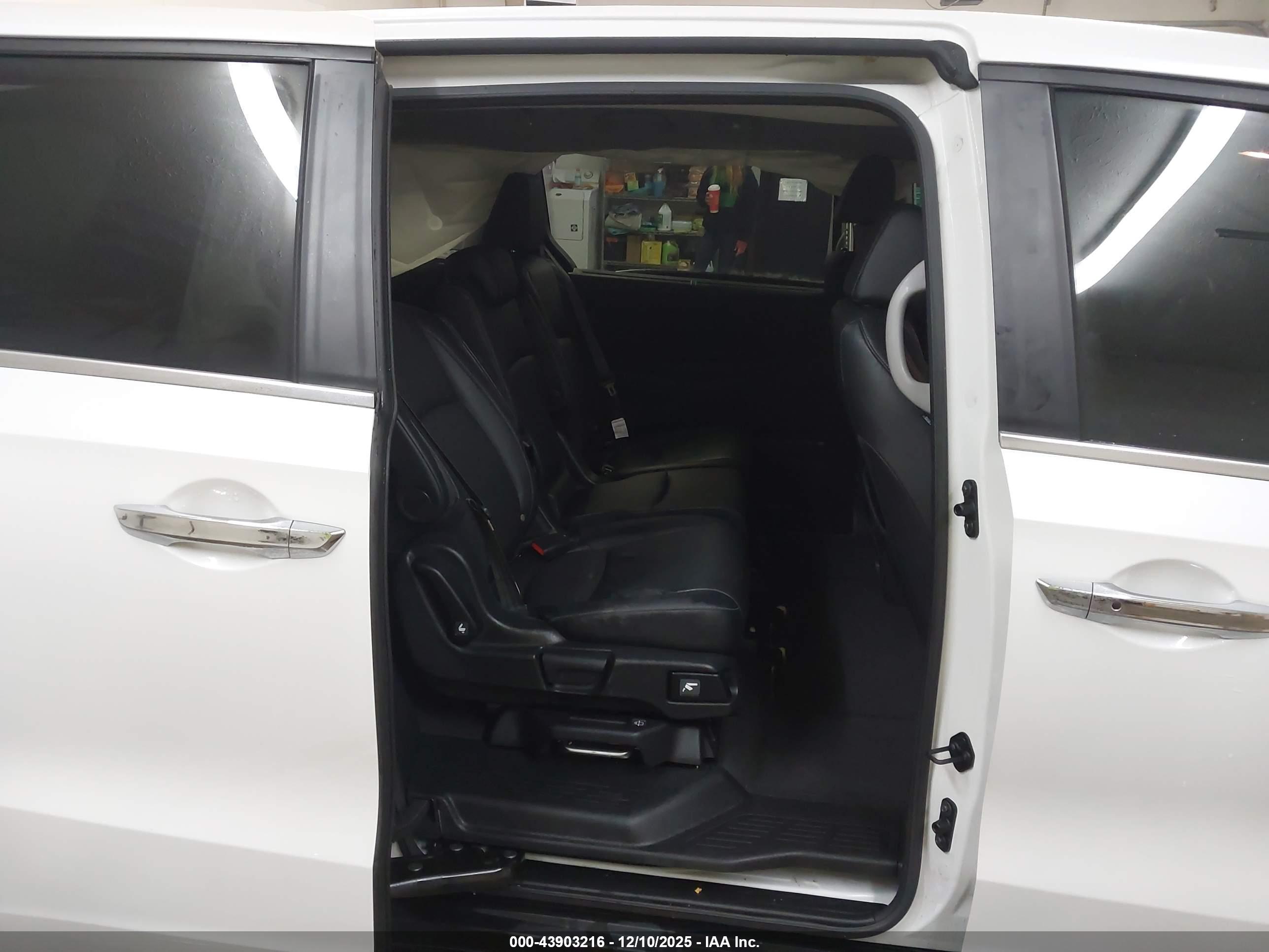 HONDA ODYSSEY image 8