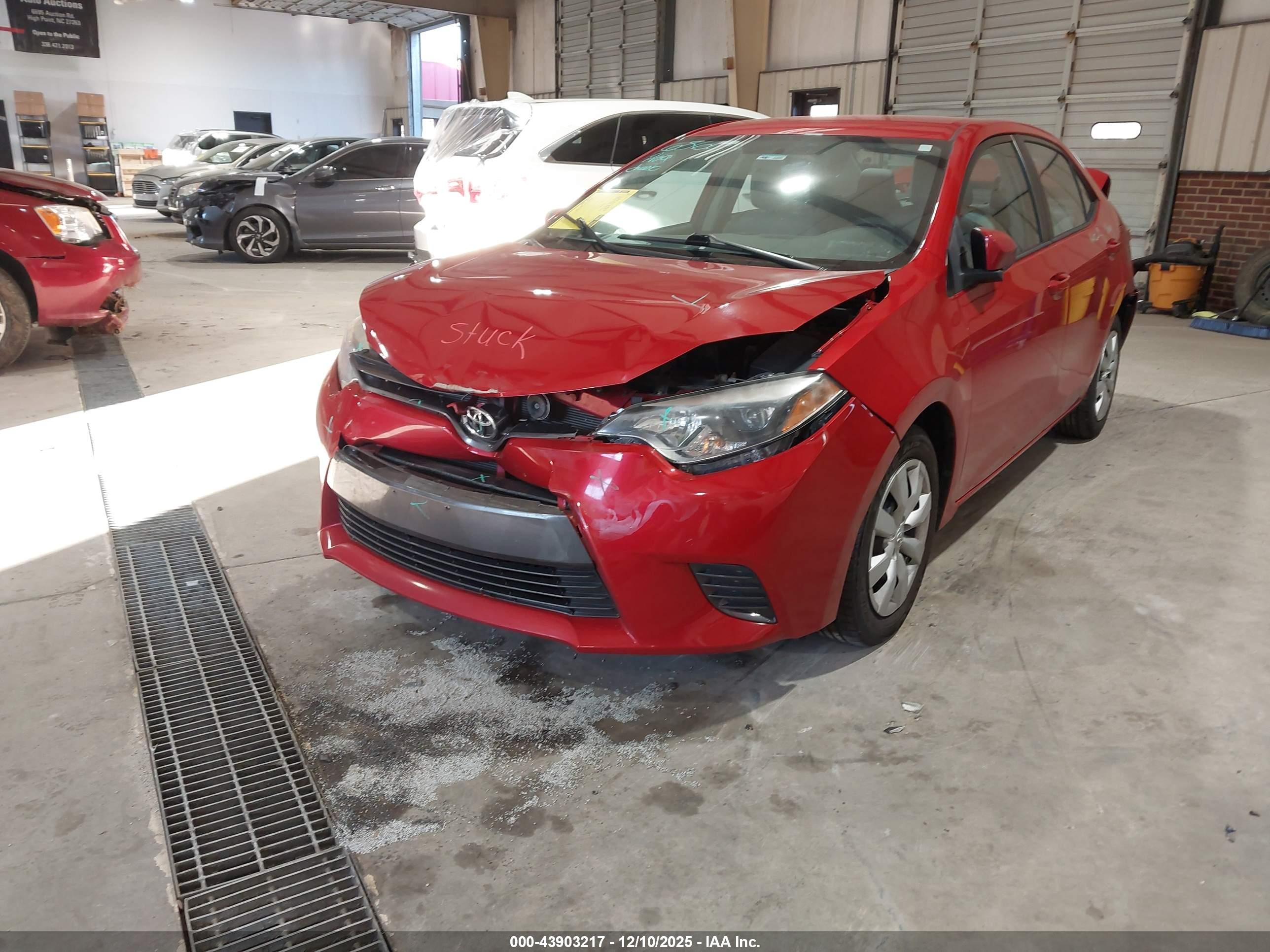 TOYOTA COROLLA image 2
