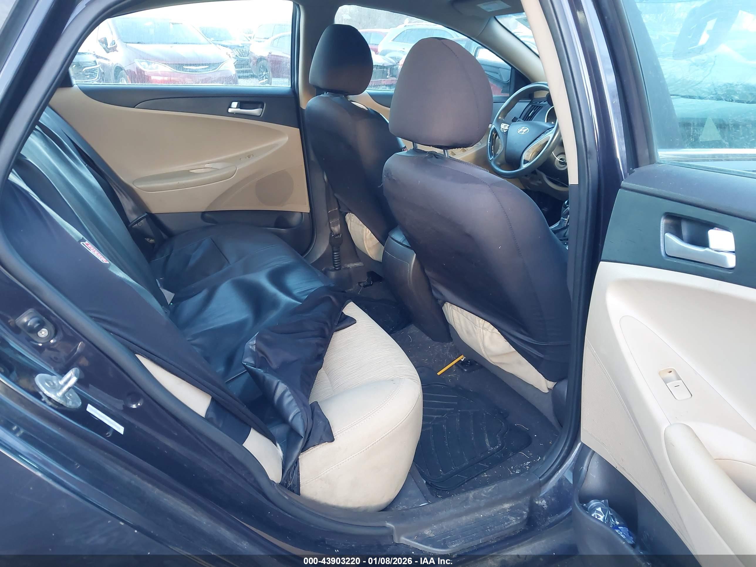 HYUNDAI SONATA image 8