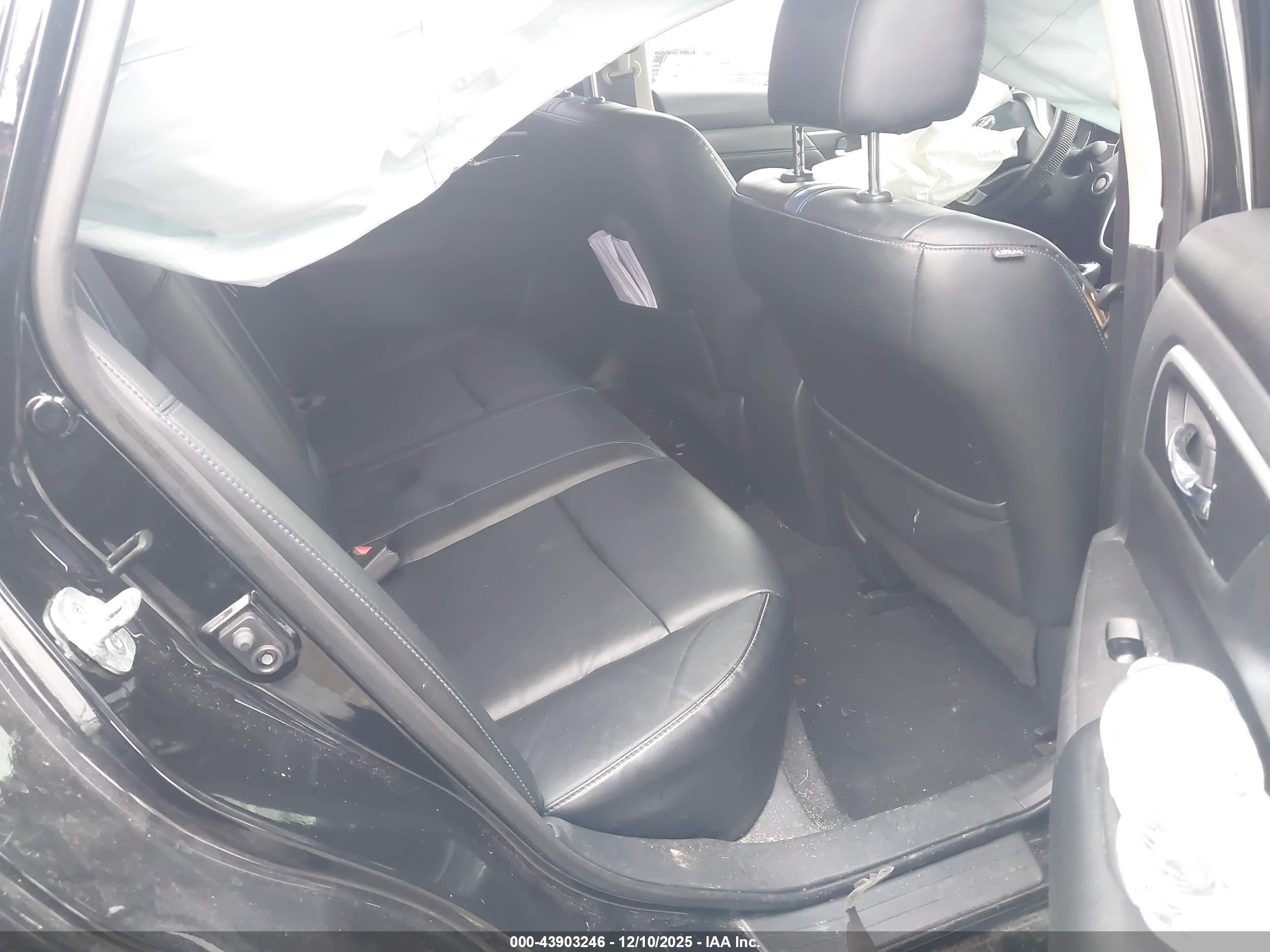 NISSAN ALTIMA image 8