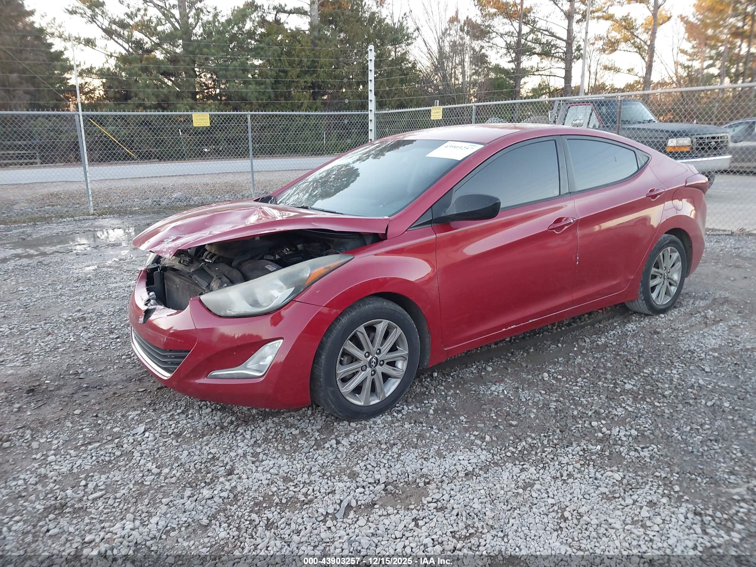 HYUNDAI ELANTRA image 2