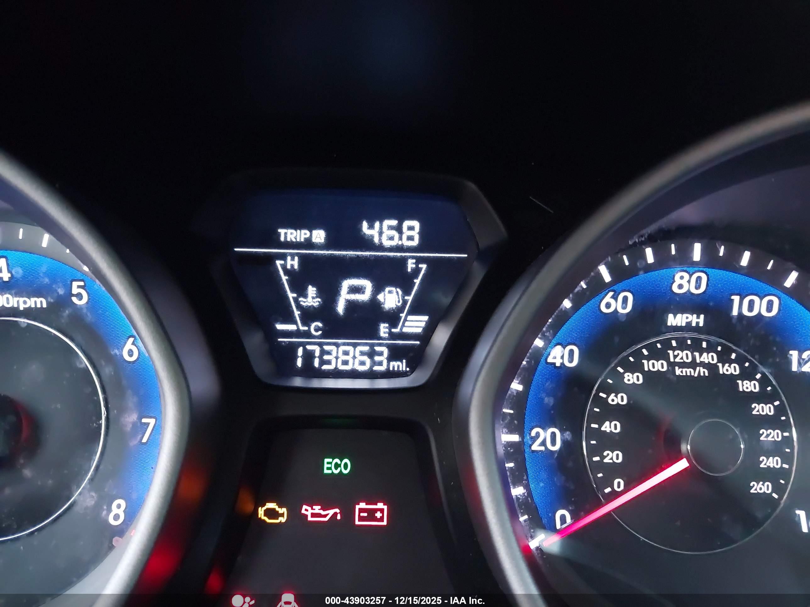 HYUNDAI ELANTRA image 7