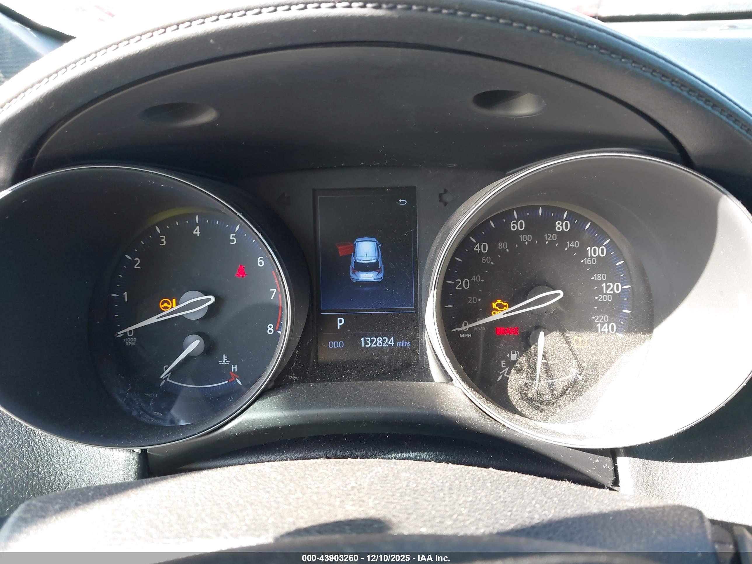 TOYOTA C-HR image 7